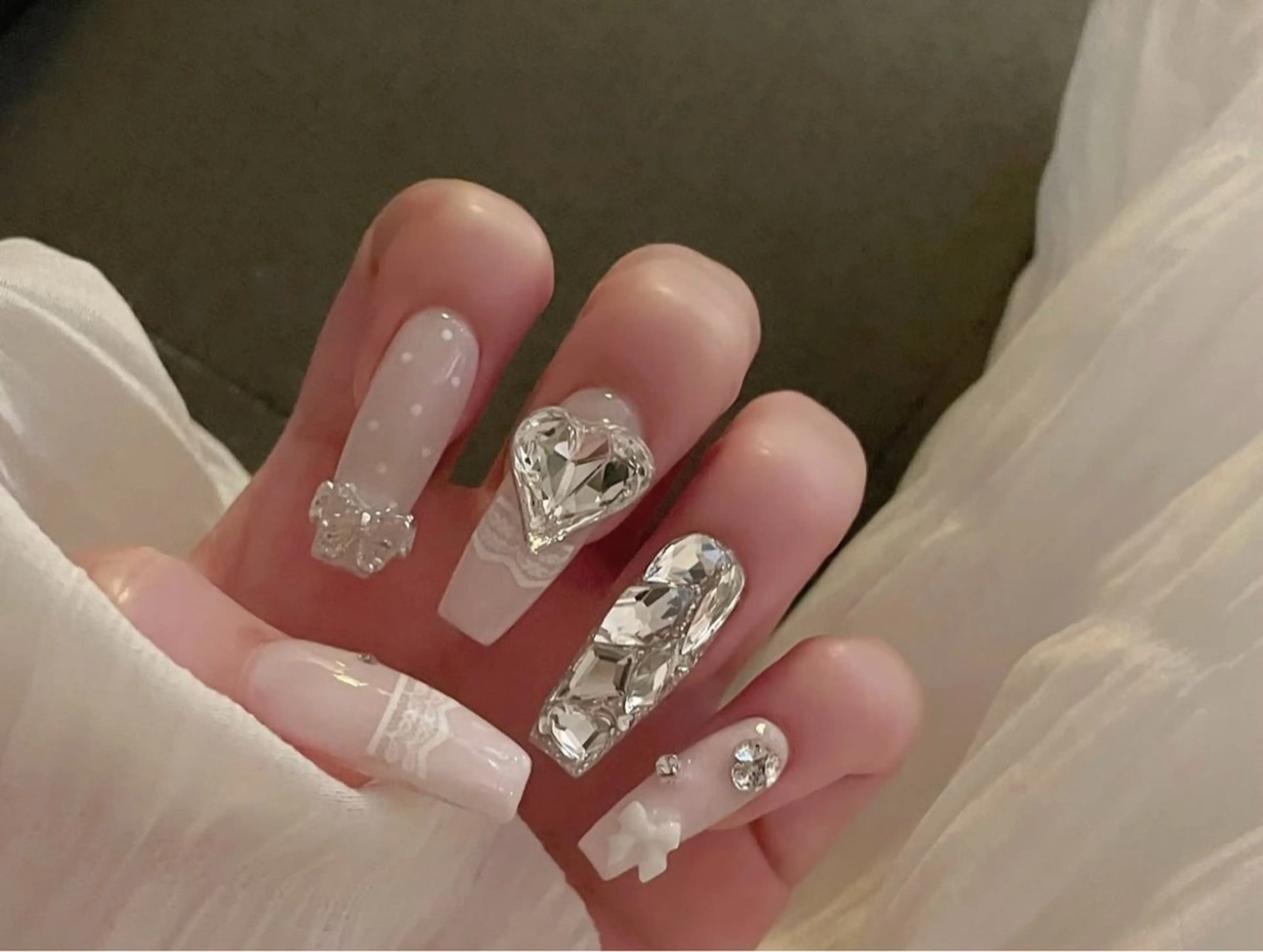 ネイル ハンドネイル BERA NAILSのネイルデザイン