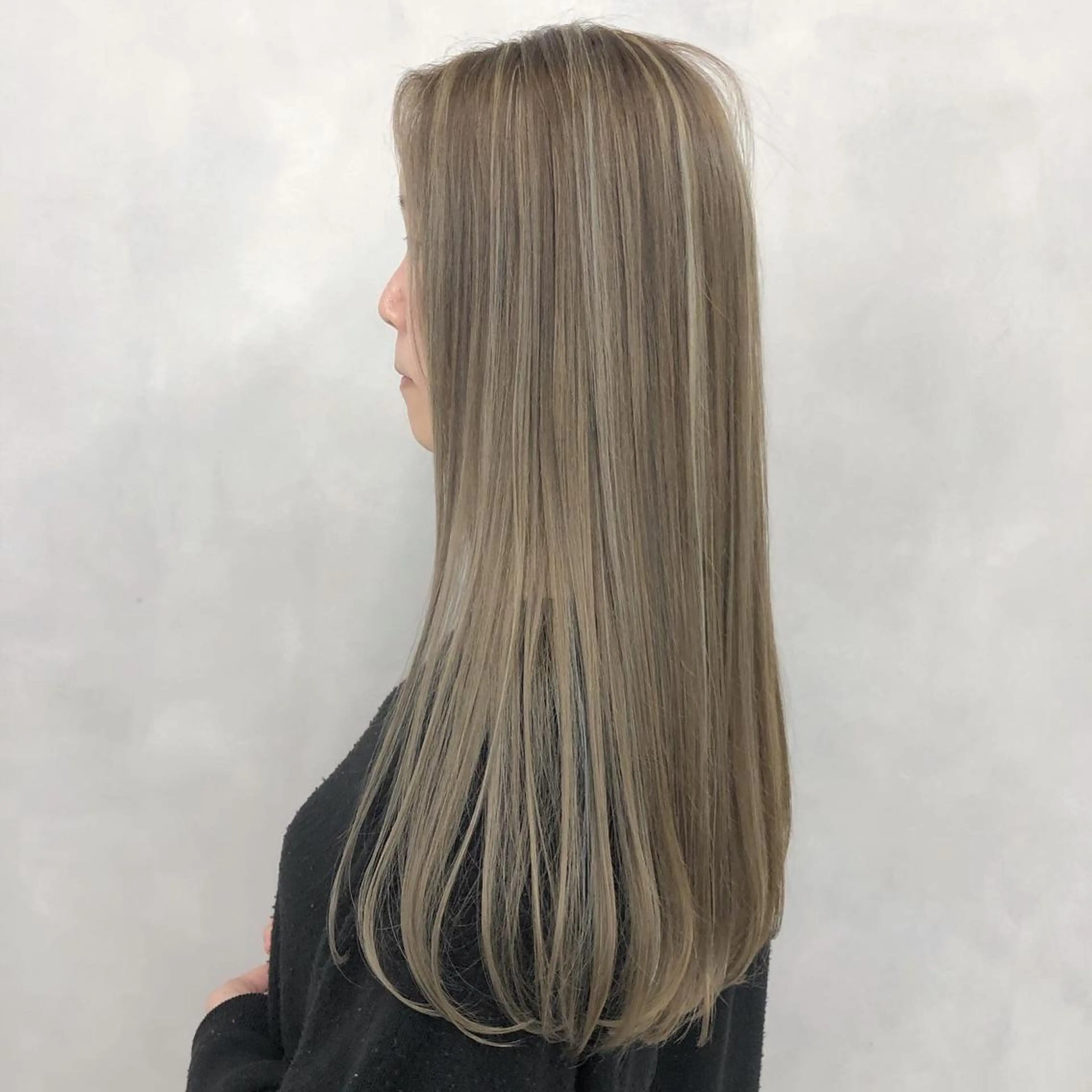 ロング ヘアカラー 🌸ハイトーン 新田　廉 🌸のヘアスタイル