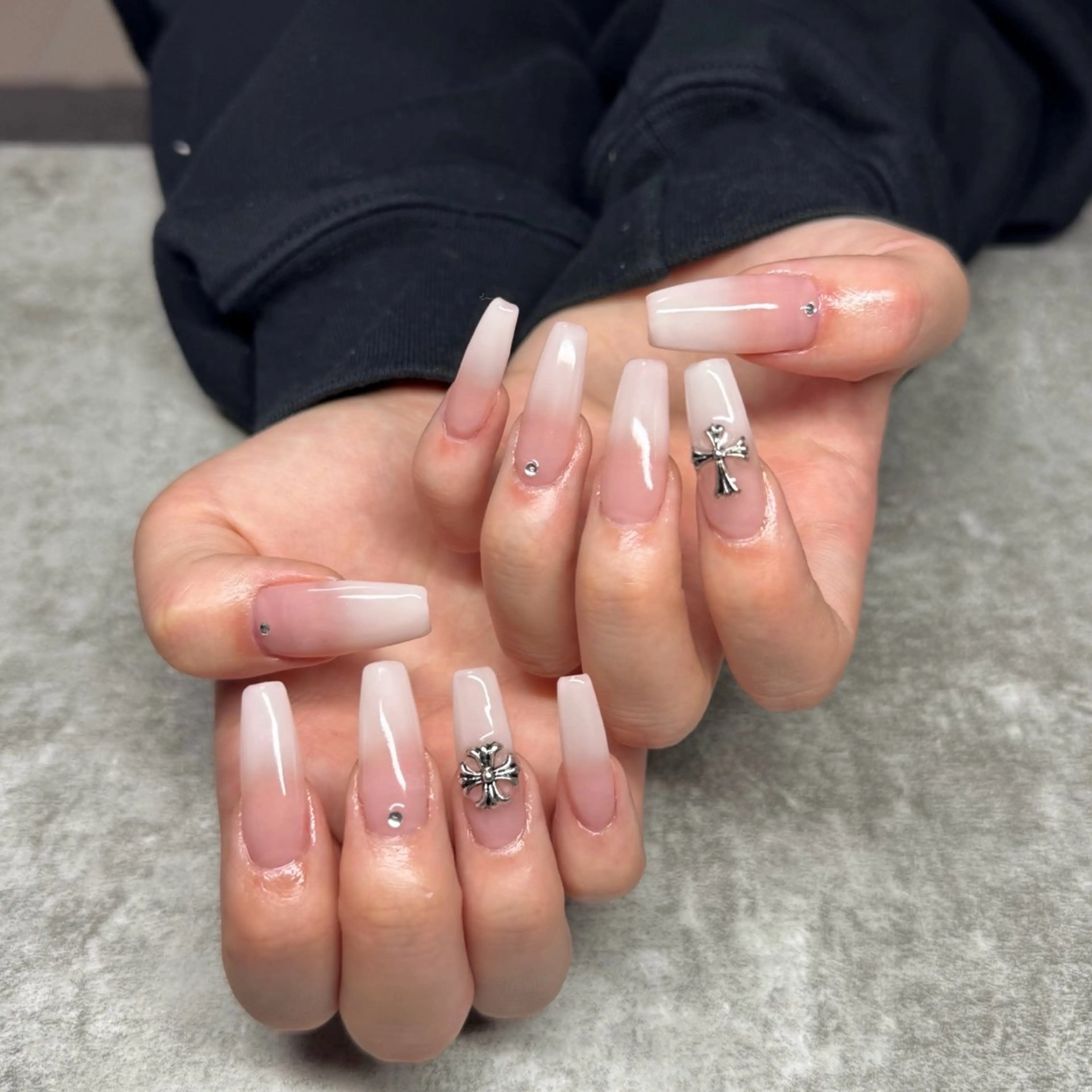 ネイル ハンドネイル ﾊﾗ ｱｲｶのネイルデザイン