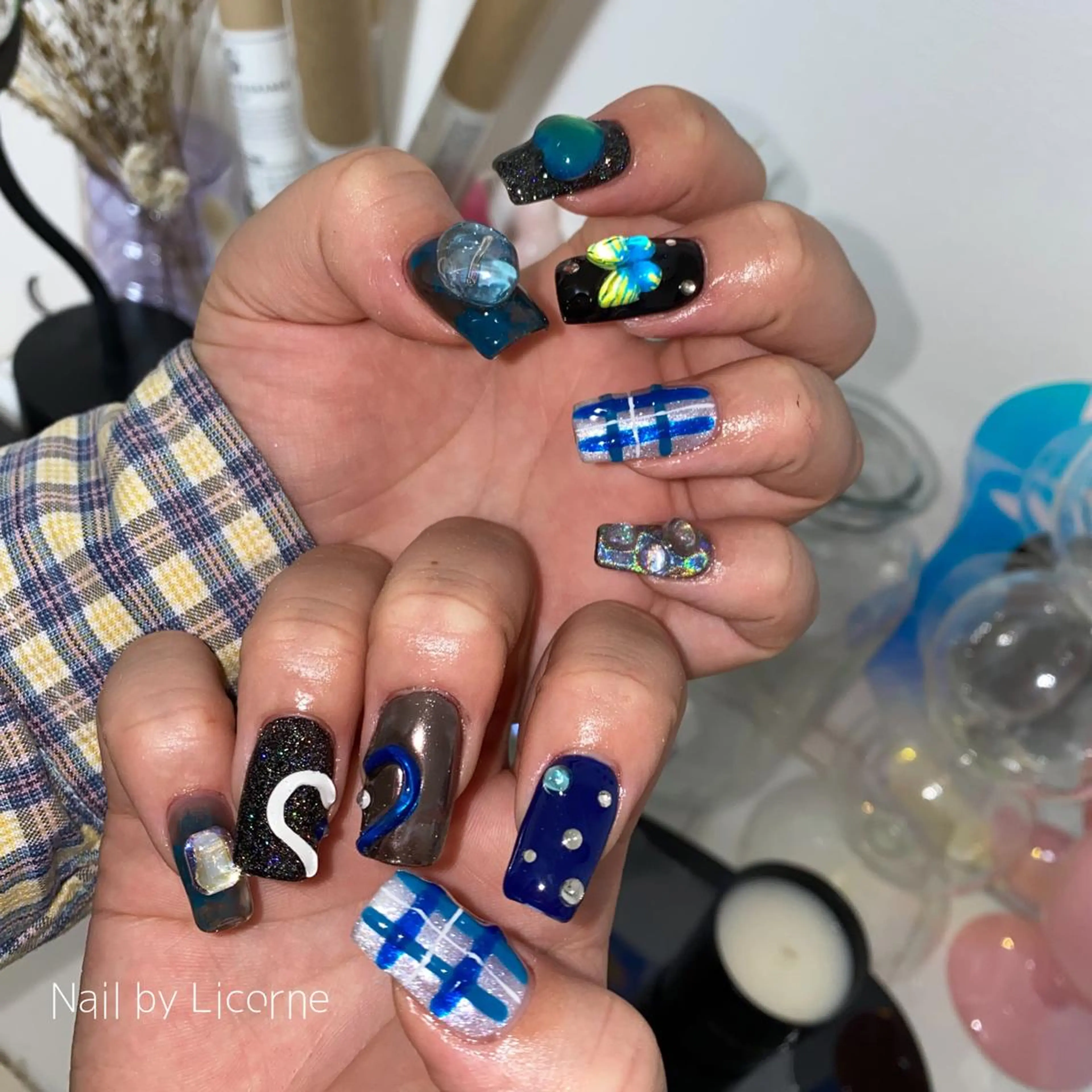 ネイル アートネイル オーロラネイル フレンチネイル 氷ネイル・うるうるネイル マグネットネイル ハンドネイル Nail by Licorneのネイルデザイン