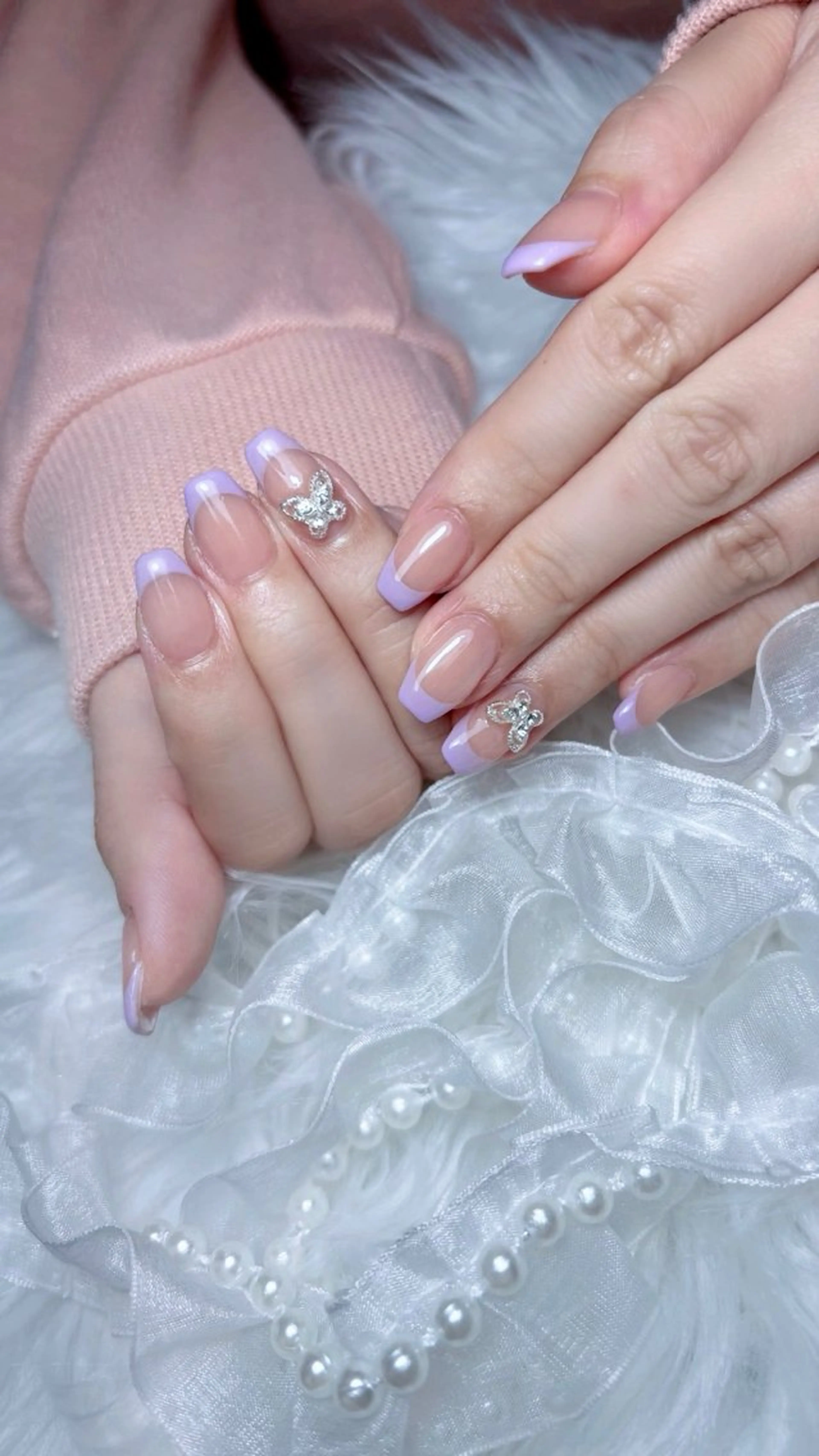 ネイル ブラウン フレンチネイル パープル ハンドネイル 𝑬𝑹𝑰𝑲𝑨 𓂃🎀𓈒𓏸のネイルデザイン