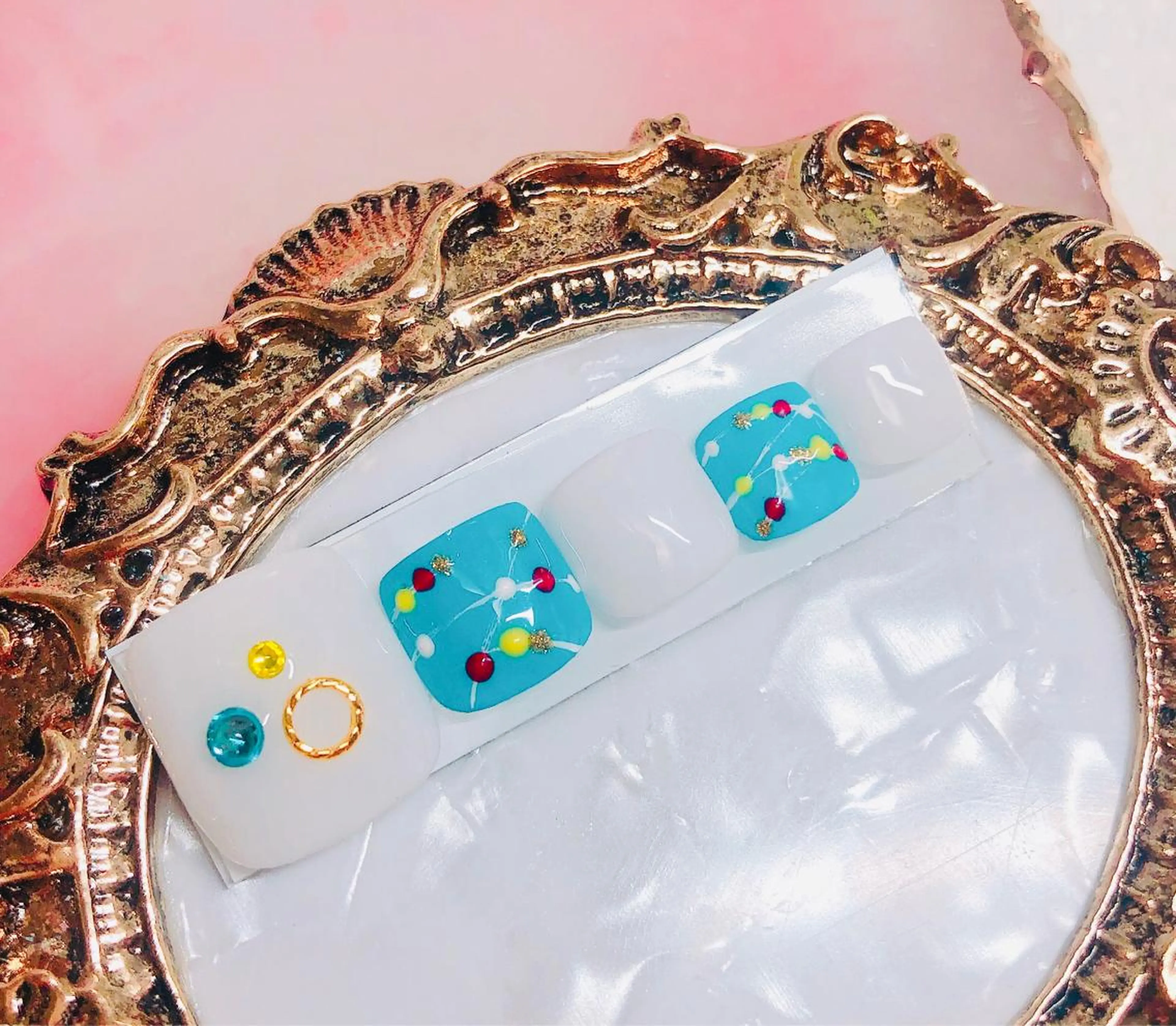 ネイル フットネイル フットネイル CROWN プライベートサロンのネイルデザイン