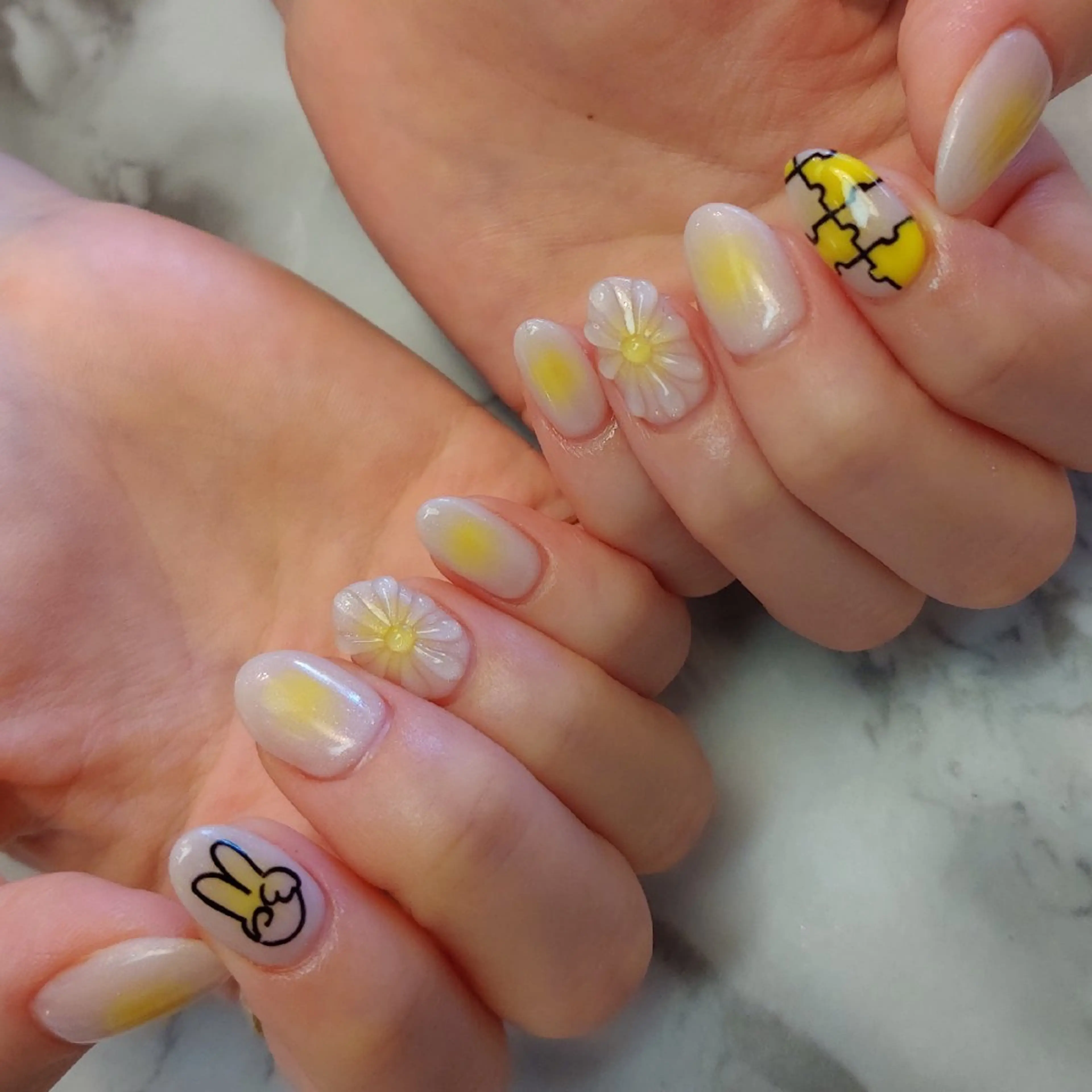 ネイル ジェヌインネイル 河内のネイルデザイン