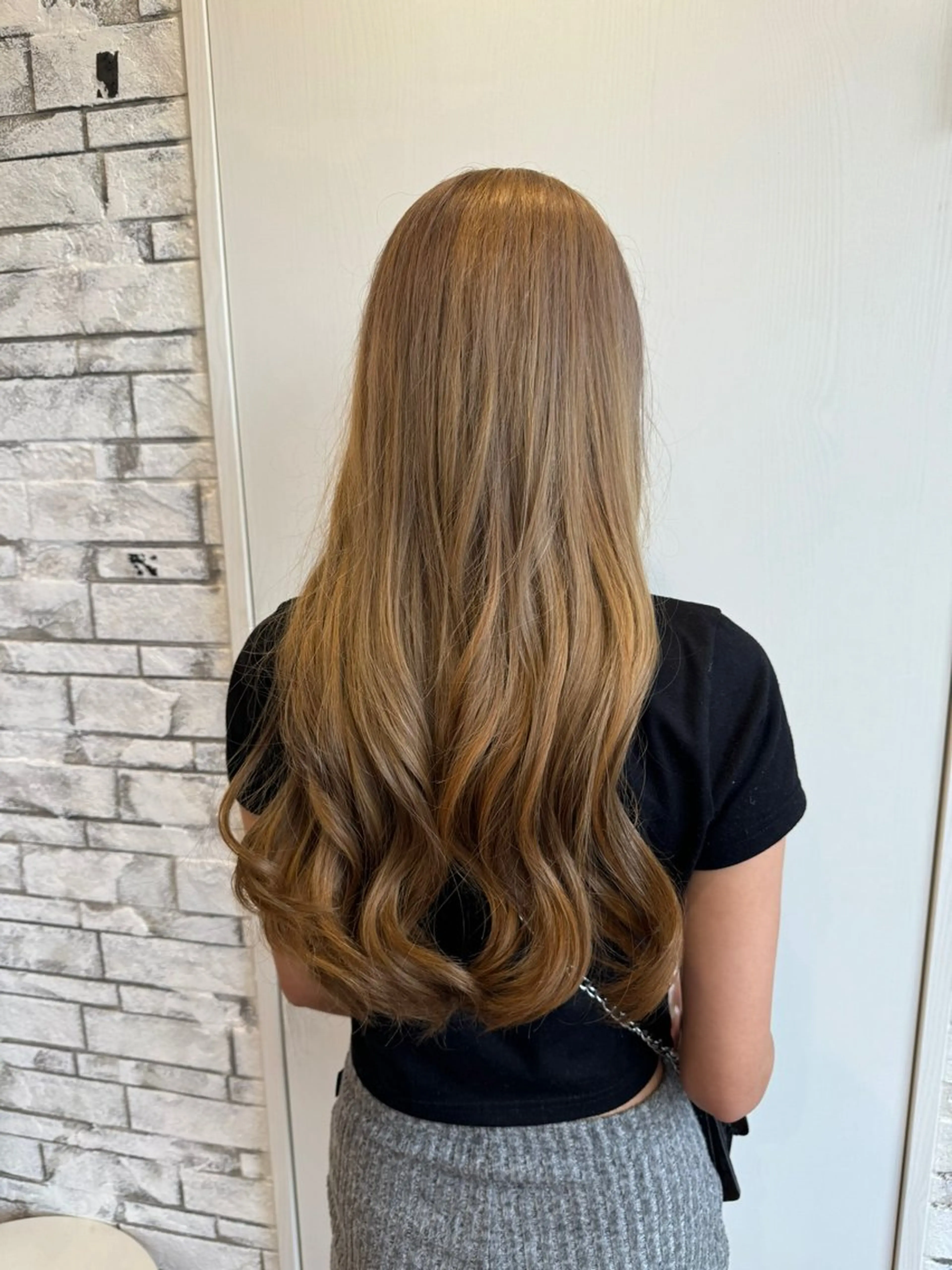 ロング カラー ベージュカラー ブリーチ ミルクティーベージュ ヘアカラー りん/ハイトーン💖 🌈髪質改善✨️浜松のヘアスタイル