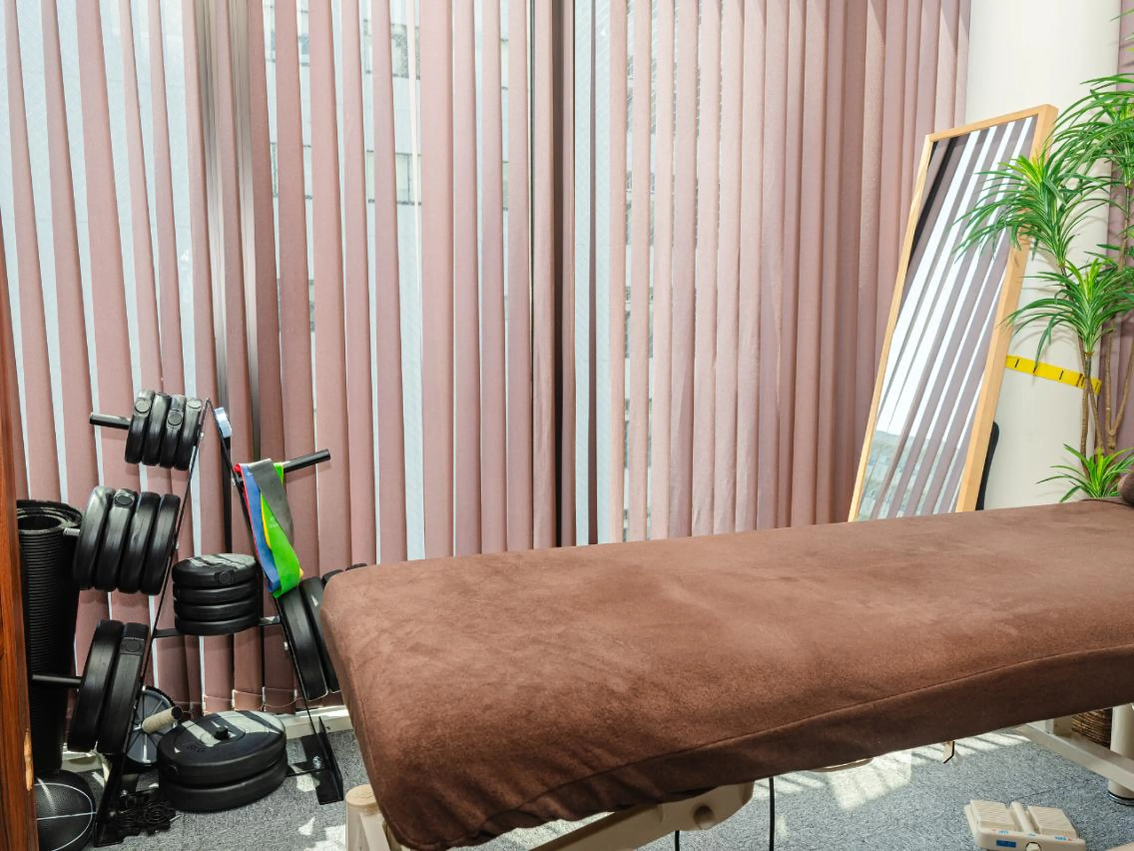 小顔矯正/姿勢矯正 美容整体師　野口杏太のエステ・リラクイメージ