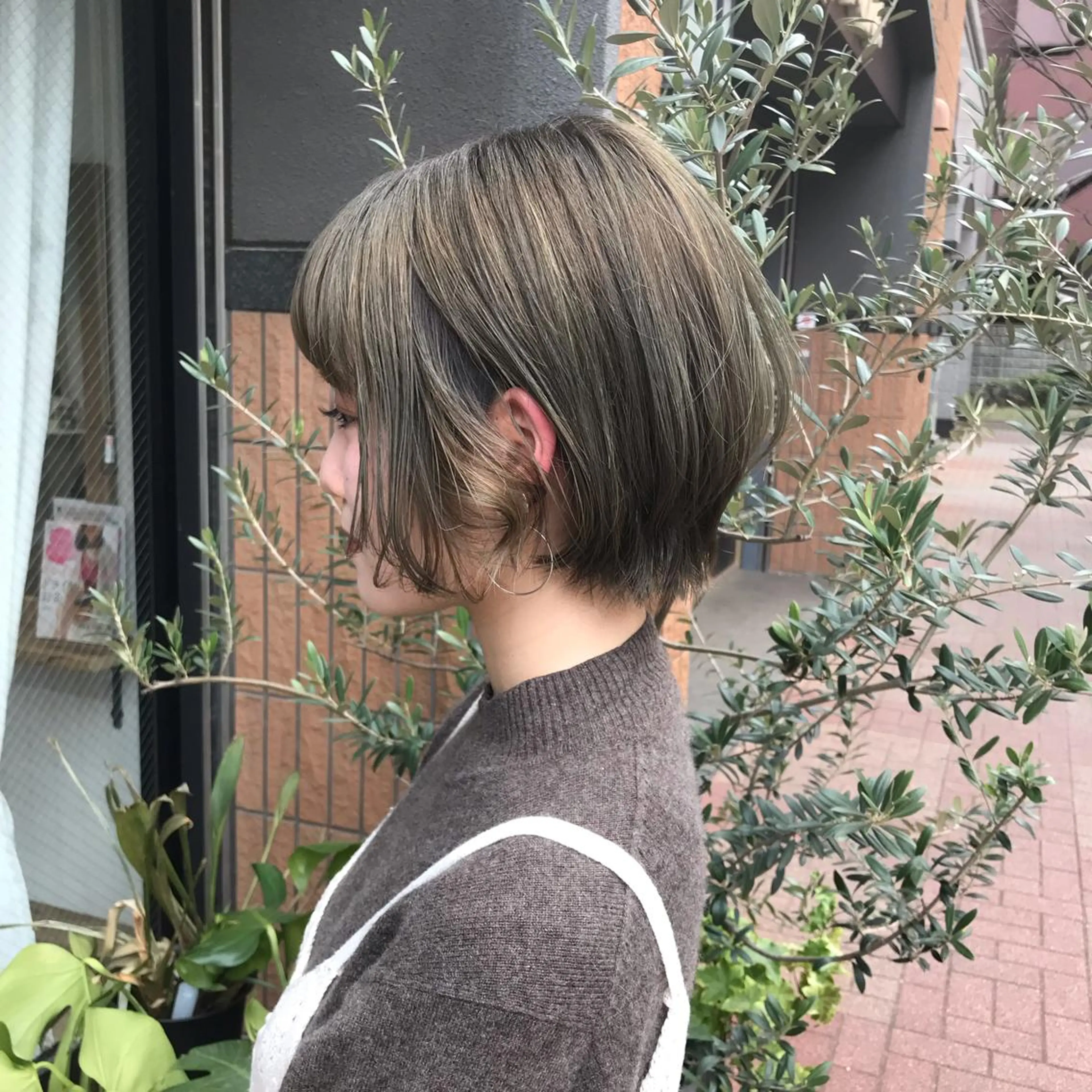 ショート カラー ショートヘア ヘアカラー トリートメント salowin梅田所属・レイヤー/顔周り /AKARIのヘアスタイル