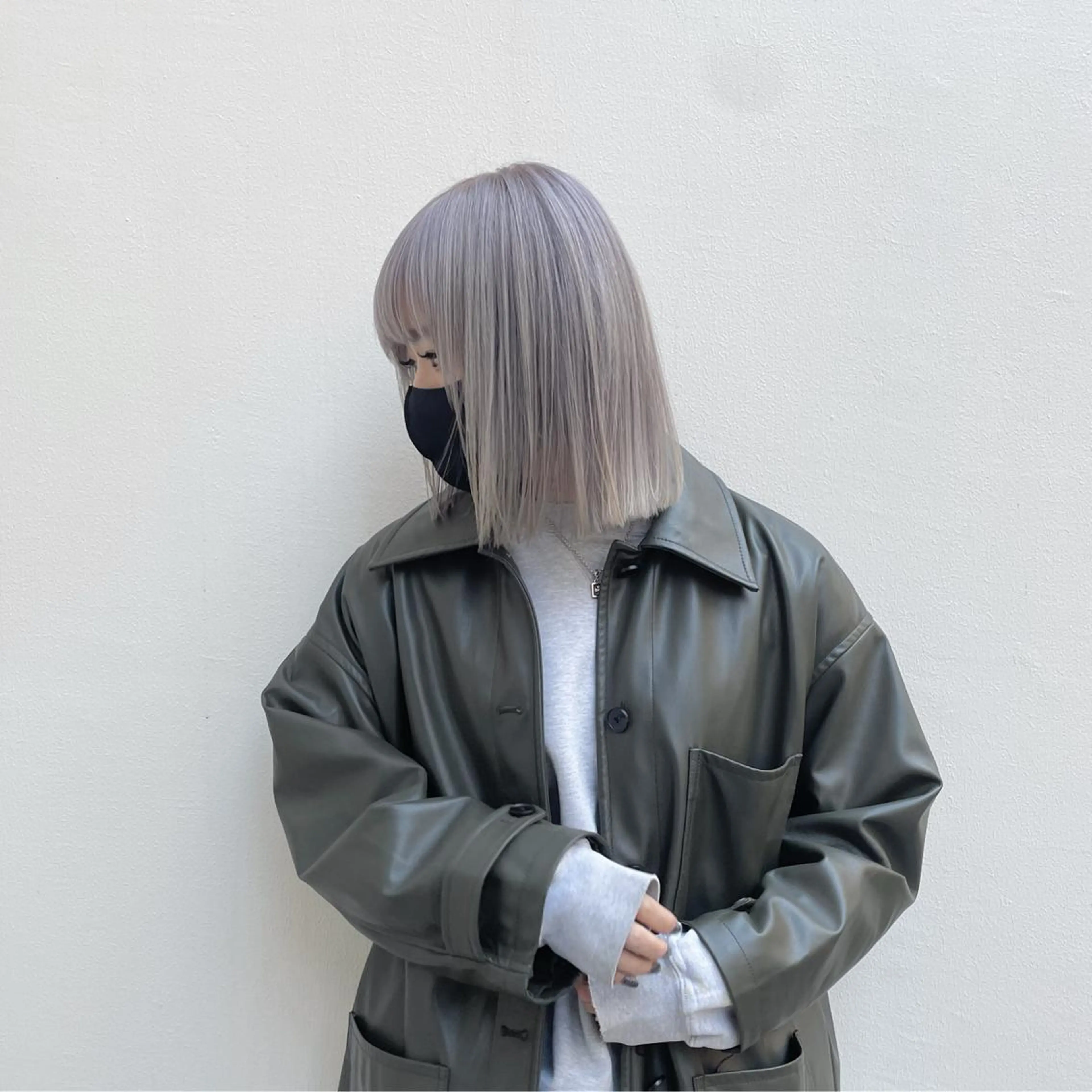 ショート カラー ヘアアレンジ ブリーチ シルバー 💐ナチュラルヘア Kroda💐のヘアスタイル