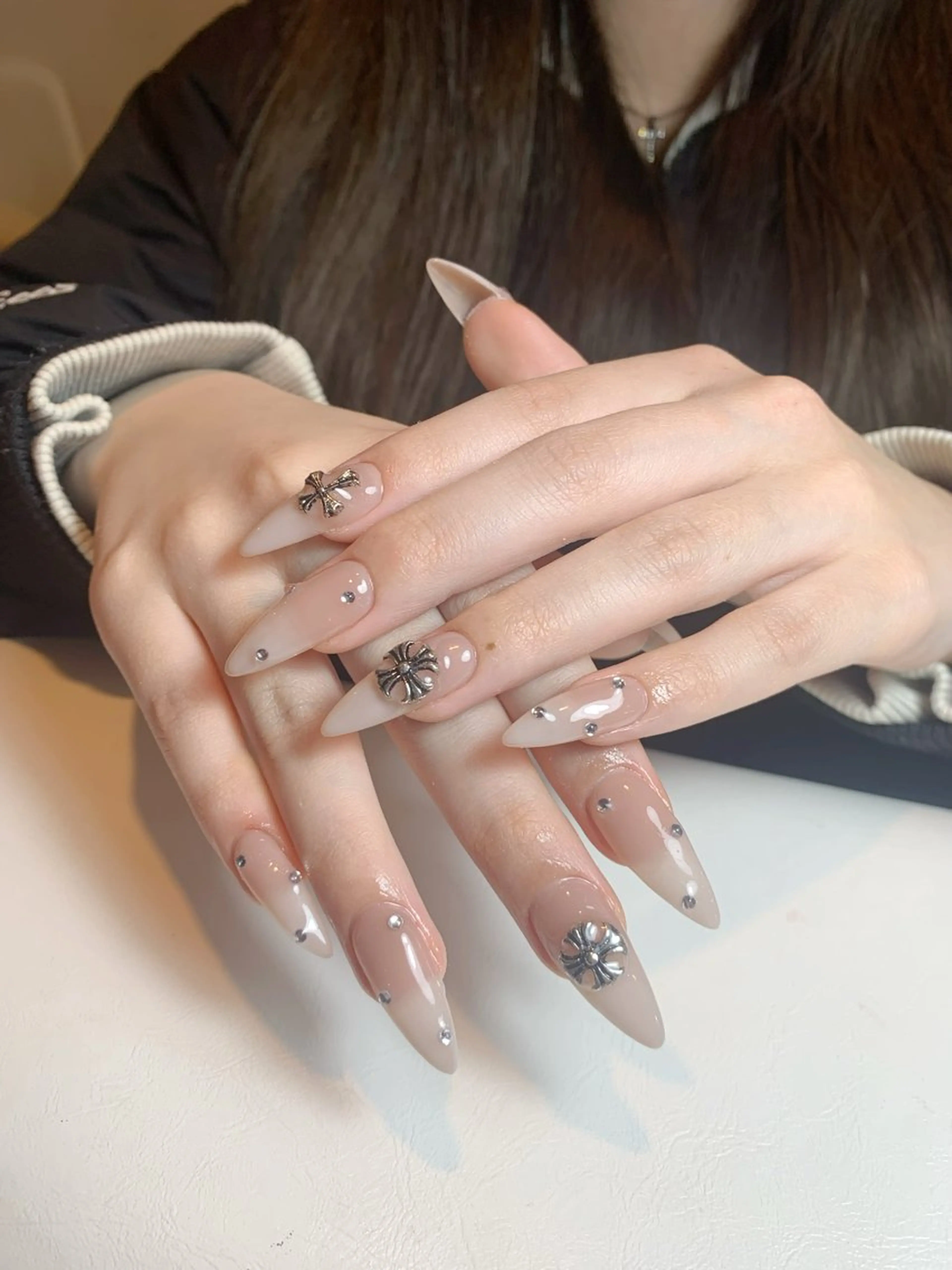 ネイル グラデーション キラキラネイル ピンク 春ネイル ワンホンネイル ハンドネイル RUBY Nail 日暮里店のネイルデザイン