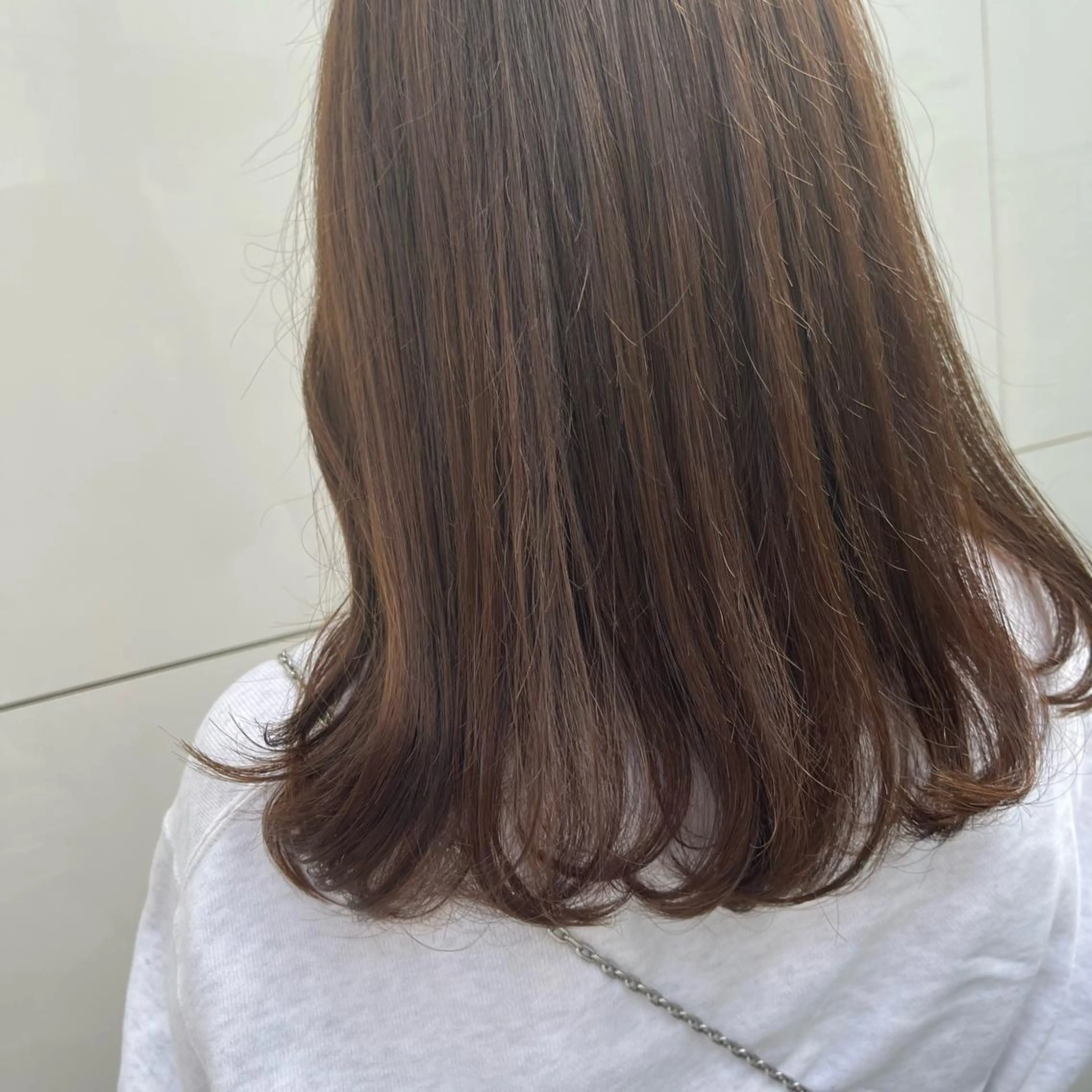 セミロング カラー ヘアアレンジ 高井瑠華🌼 ストカールカット特化のヘアスタイル