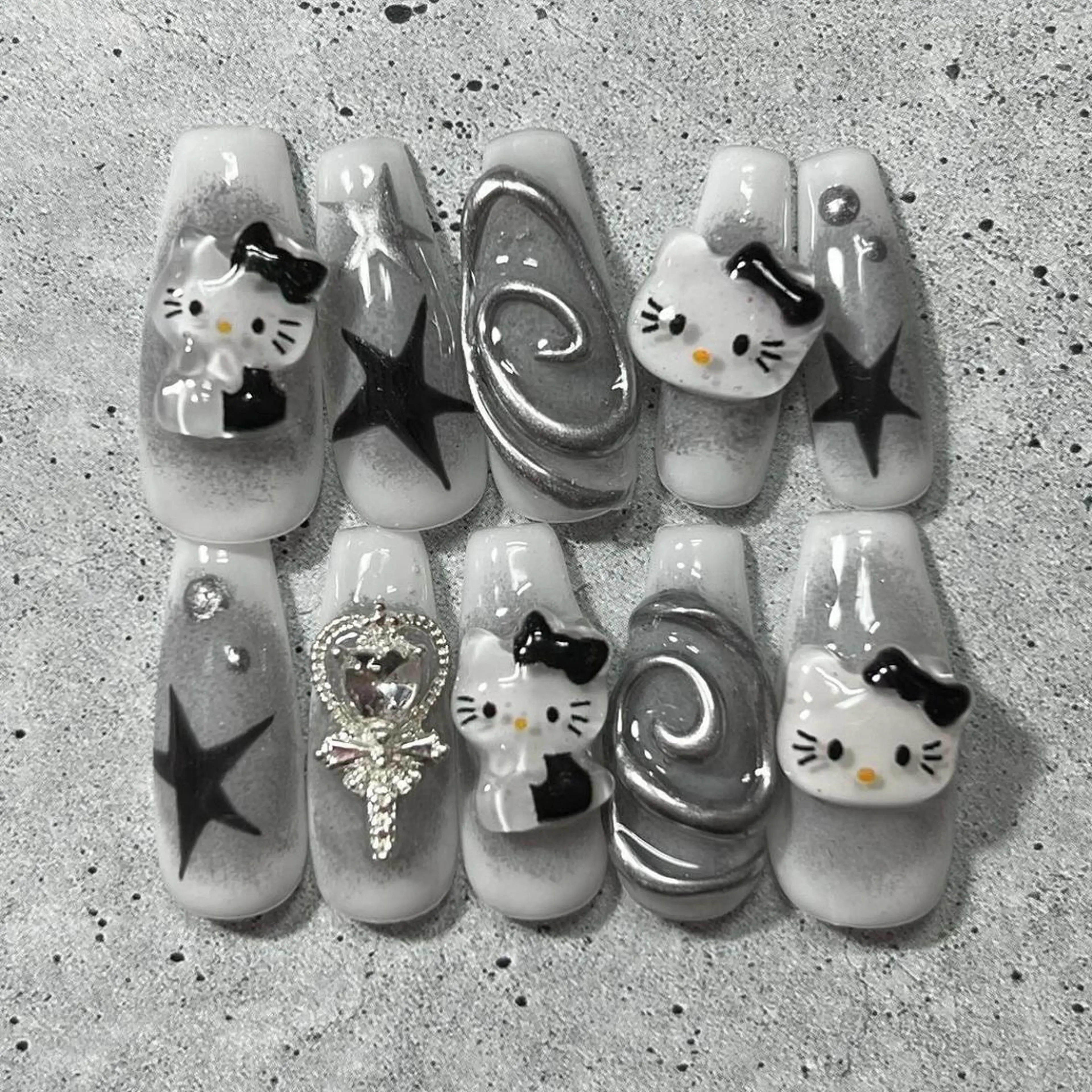 ネイル 長さ出し フレンチネイル グラデーション 卒業式 マグネットネイル ハンドネイル MIHANA HIKARIのネイルデザイン