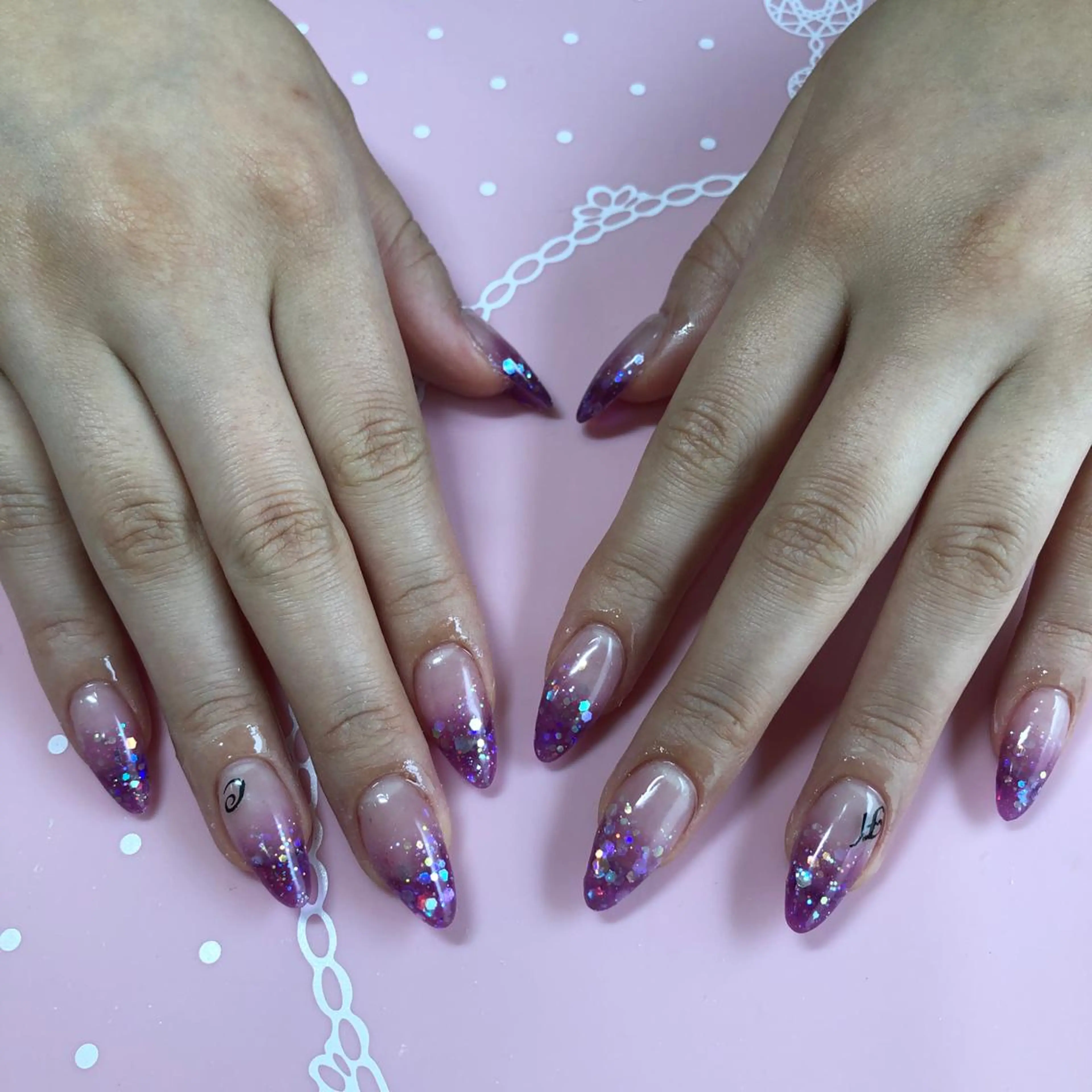 ミディアム ネイル ハンドネイル 《LB》ラブリエ Nail&eyeのマツエク・マツパデザイン