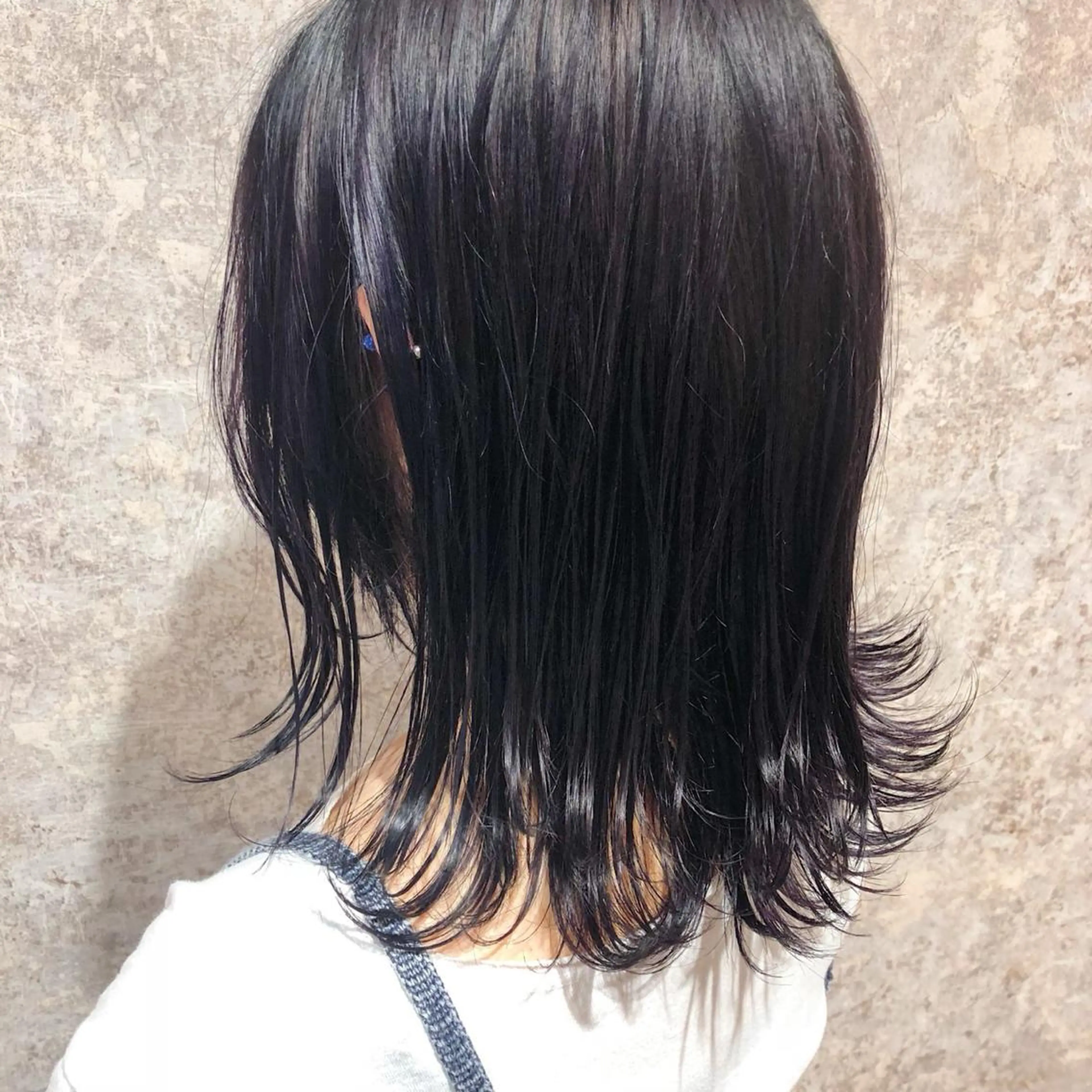 ミディアム カラー 黒髪 パープルカラー パープルブラック 🫟Blanco🫟 Color&Careのヘアスタイル