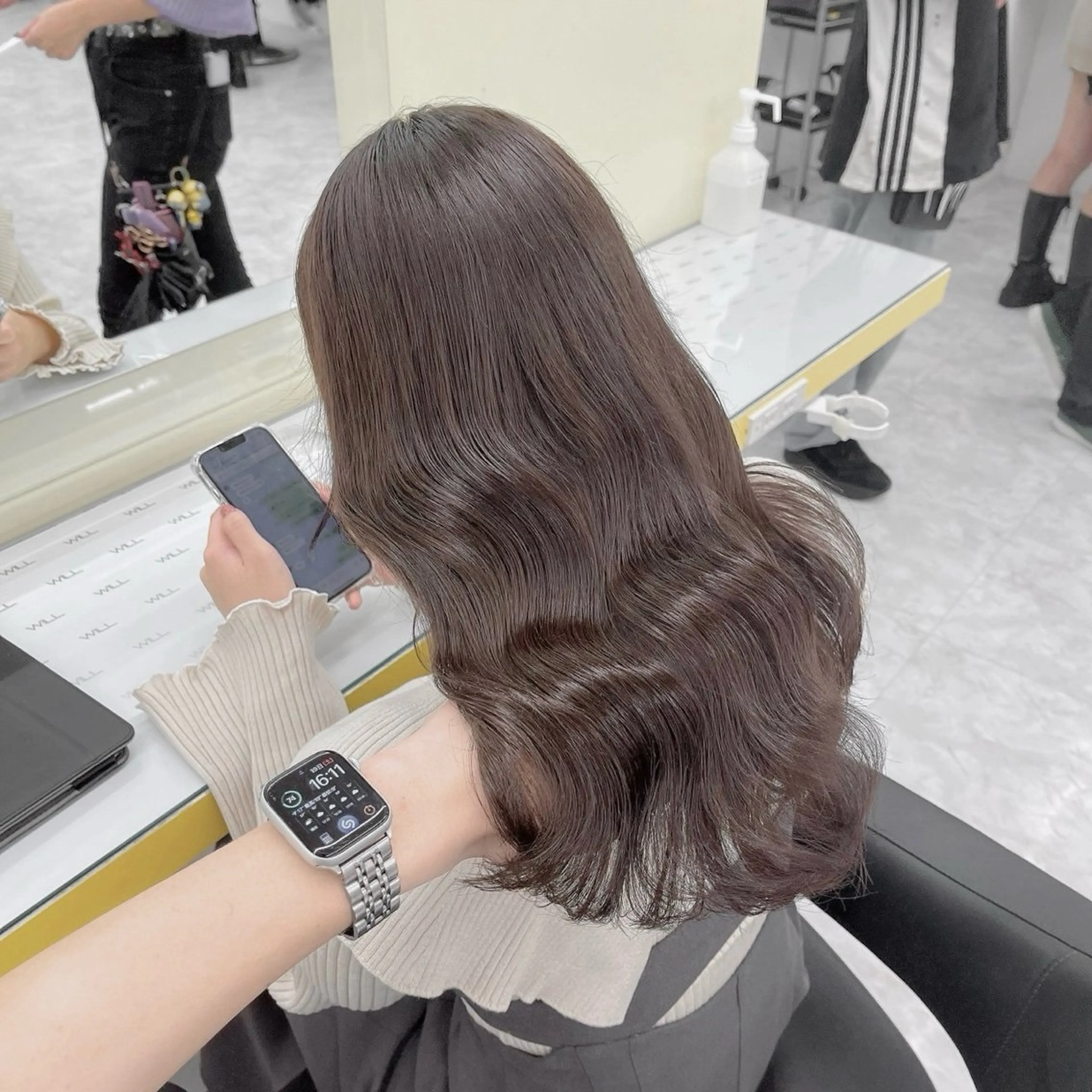 ロング カラー ヘアアレンジ ブラウンカラー 透明感カラー 巻きラク♡レイヤー 🦢こころのヘアスタイル