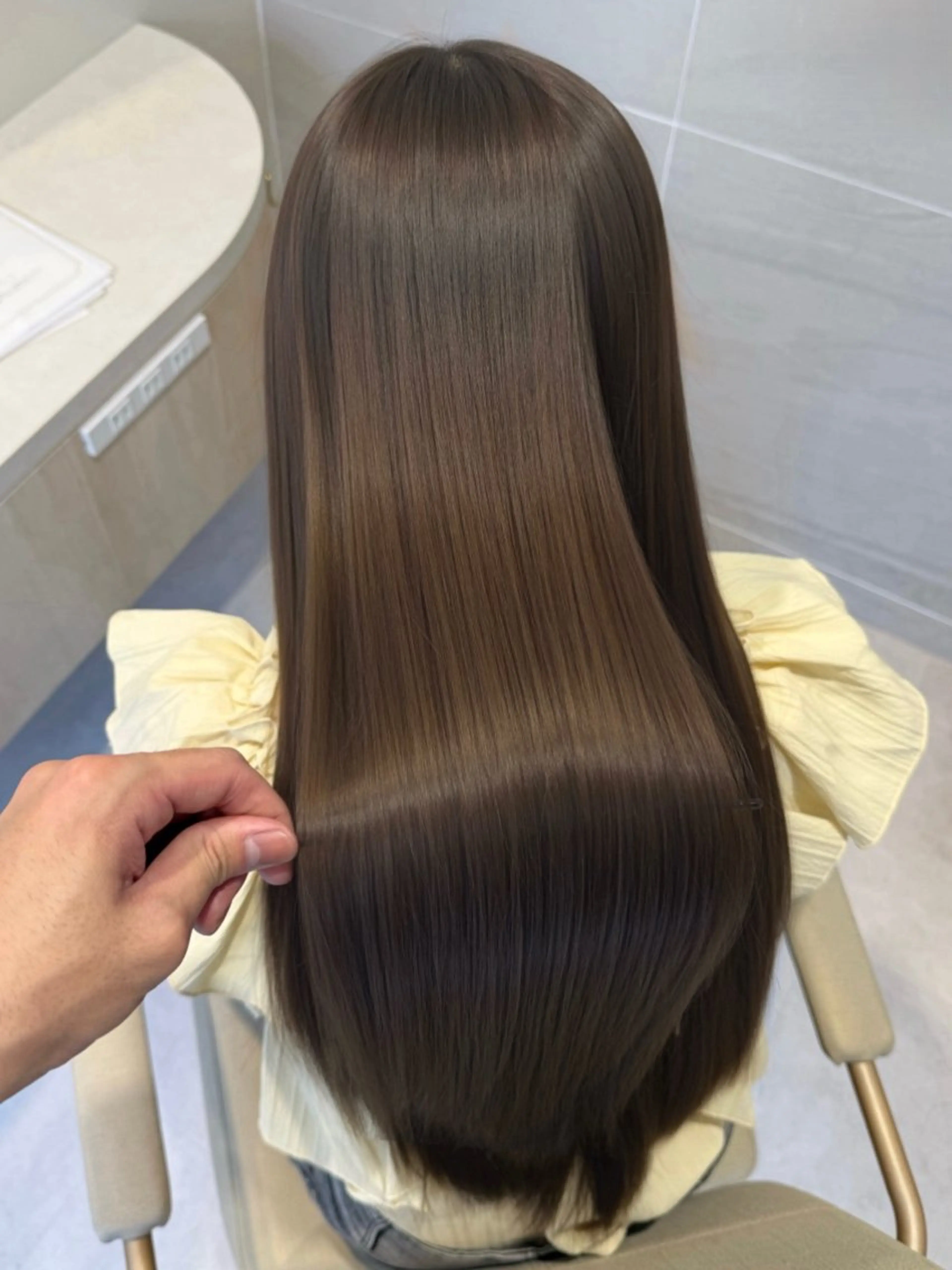 ロング カラー イルミナカラー 髪質改善 縮毛矯正 トリートメント カット ヘアカラー 縮毛矯正 トリートメント 透明感カラー🌿 グレージュ🐺陽介のヘアスタイル