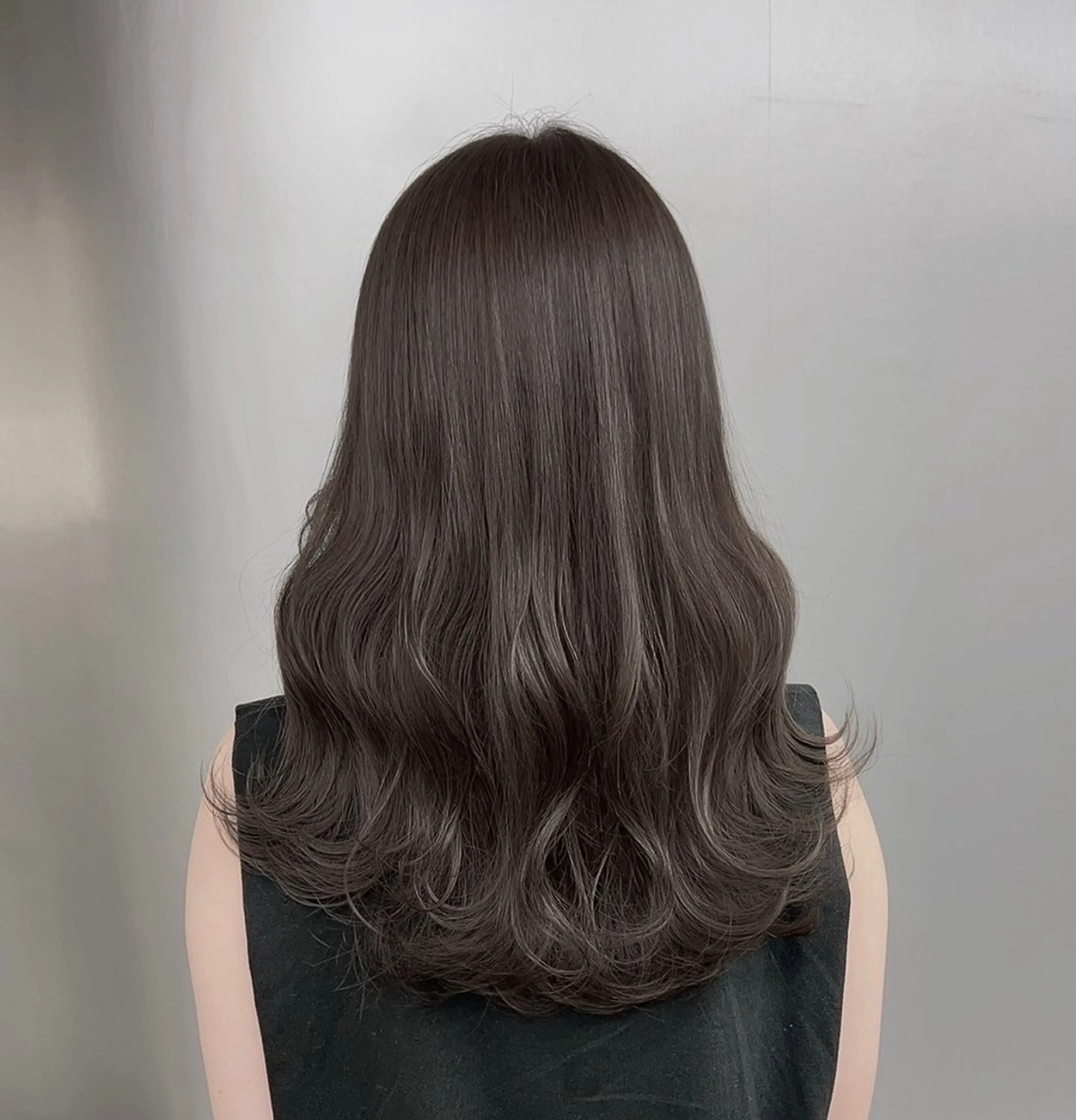 セミロング カラー 透明感カラー グレージュ/あいのヘアスタイル