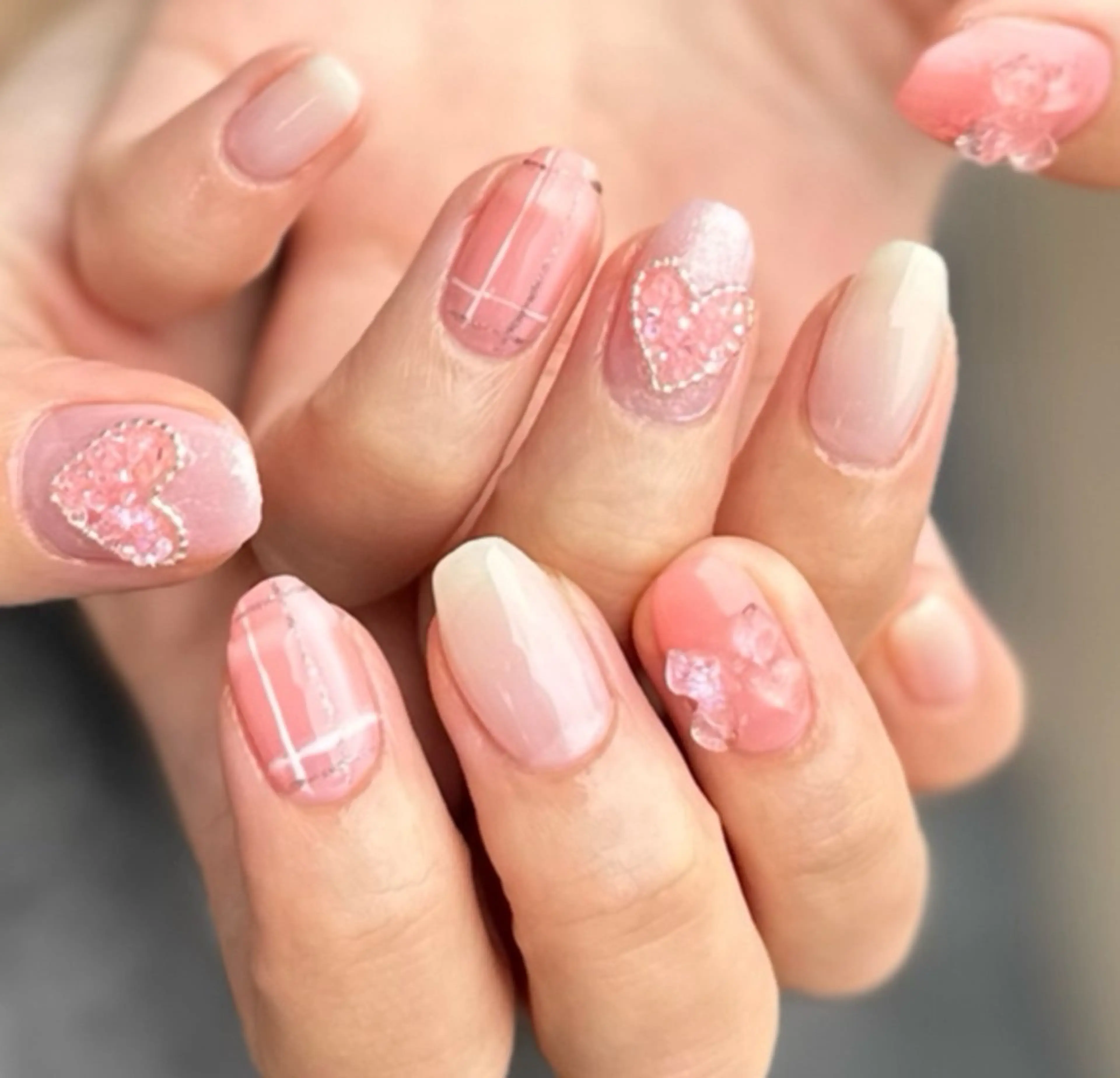 ネイル 新山 聖のネイルデザイン