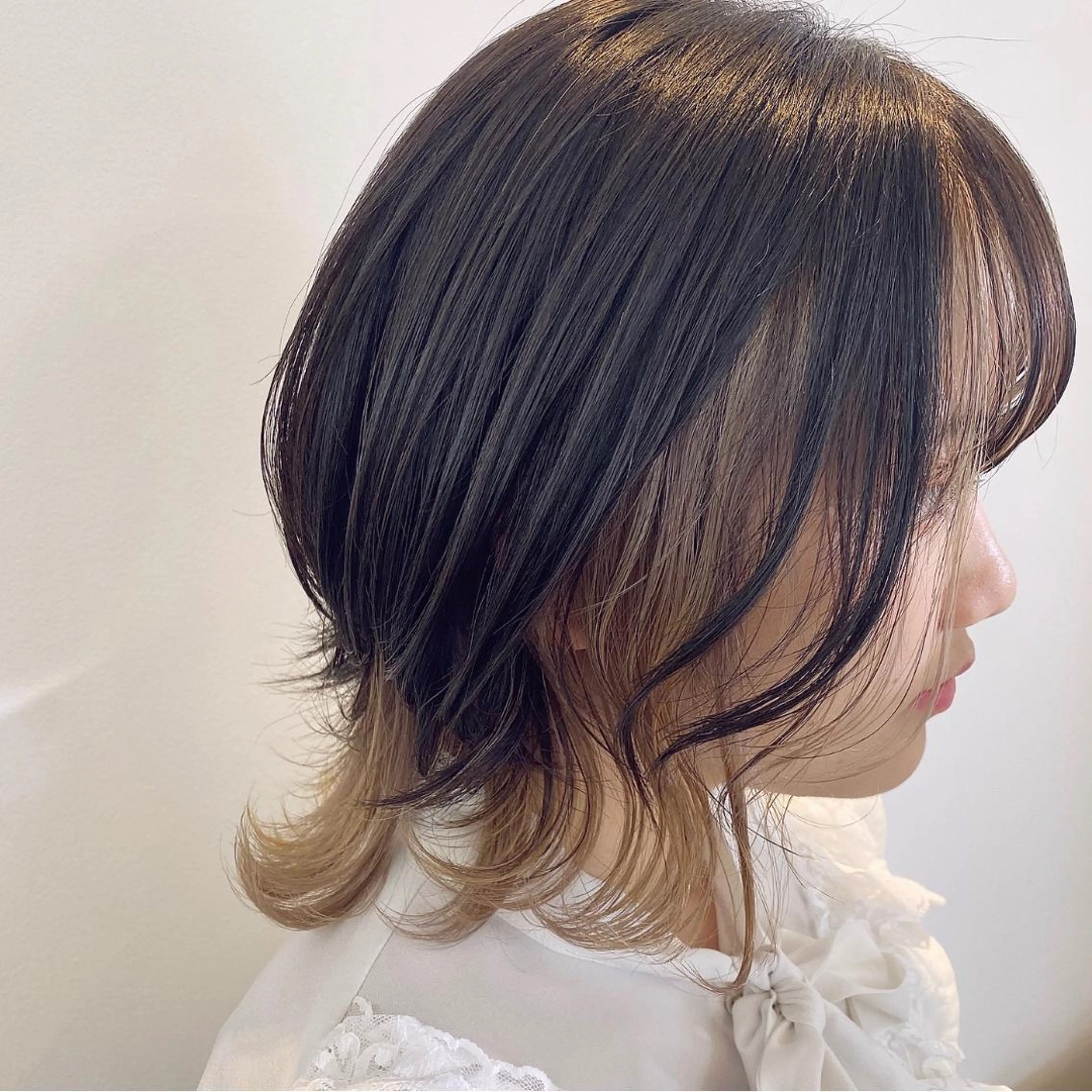ショート カラー 渡邊 唯のヘアスタイル