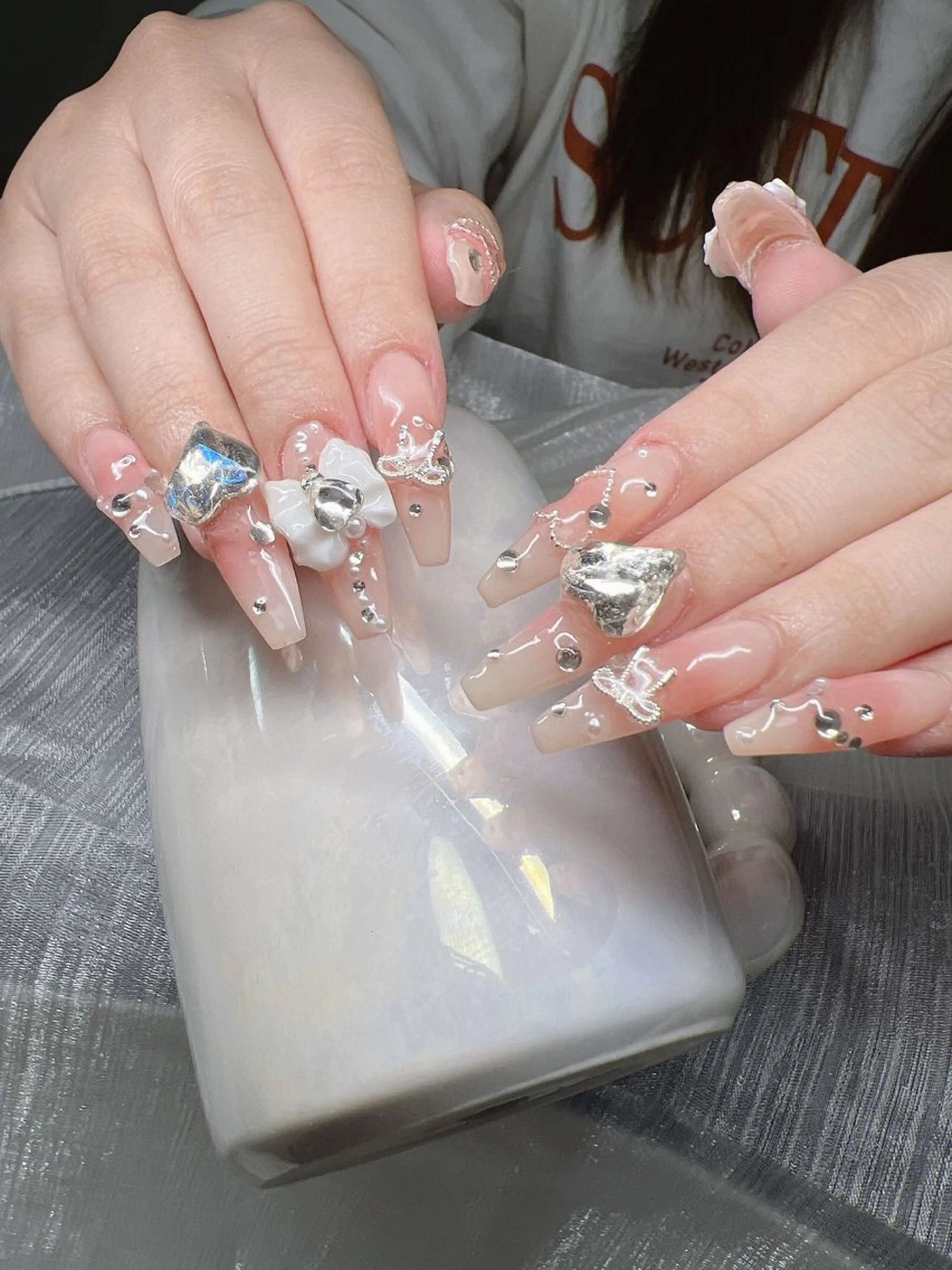 ネイル オーロラネイル チークネイル 長さ出し フットネイル フレンチネイル Lee Nails チップ長さだし専門店のネイルデザイン