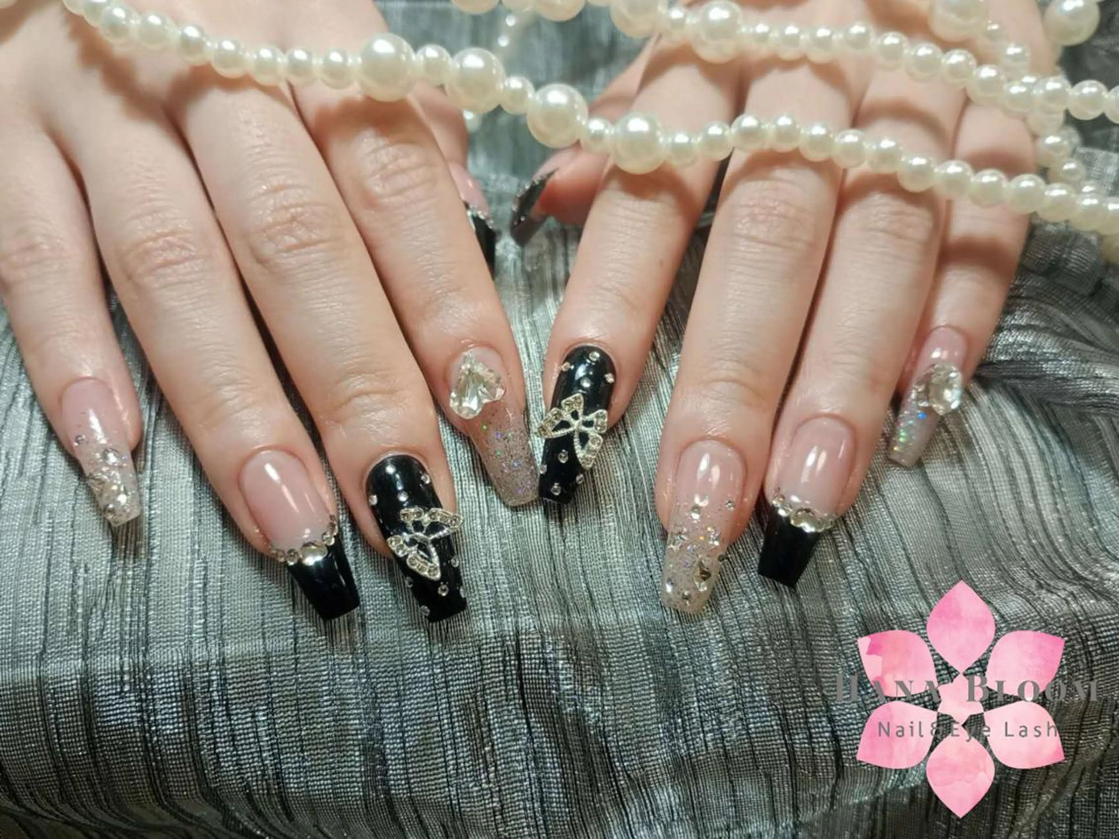 ネイル ガーリー 韓国ネイル ロングネイル 持ち込み リボン ハンドネイル ハンドケア Hana Bloom Nail💛Rinaのネイルデザイン