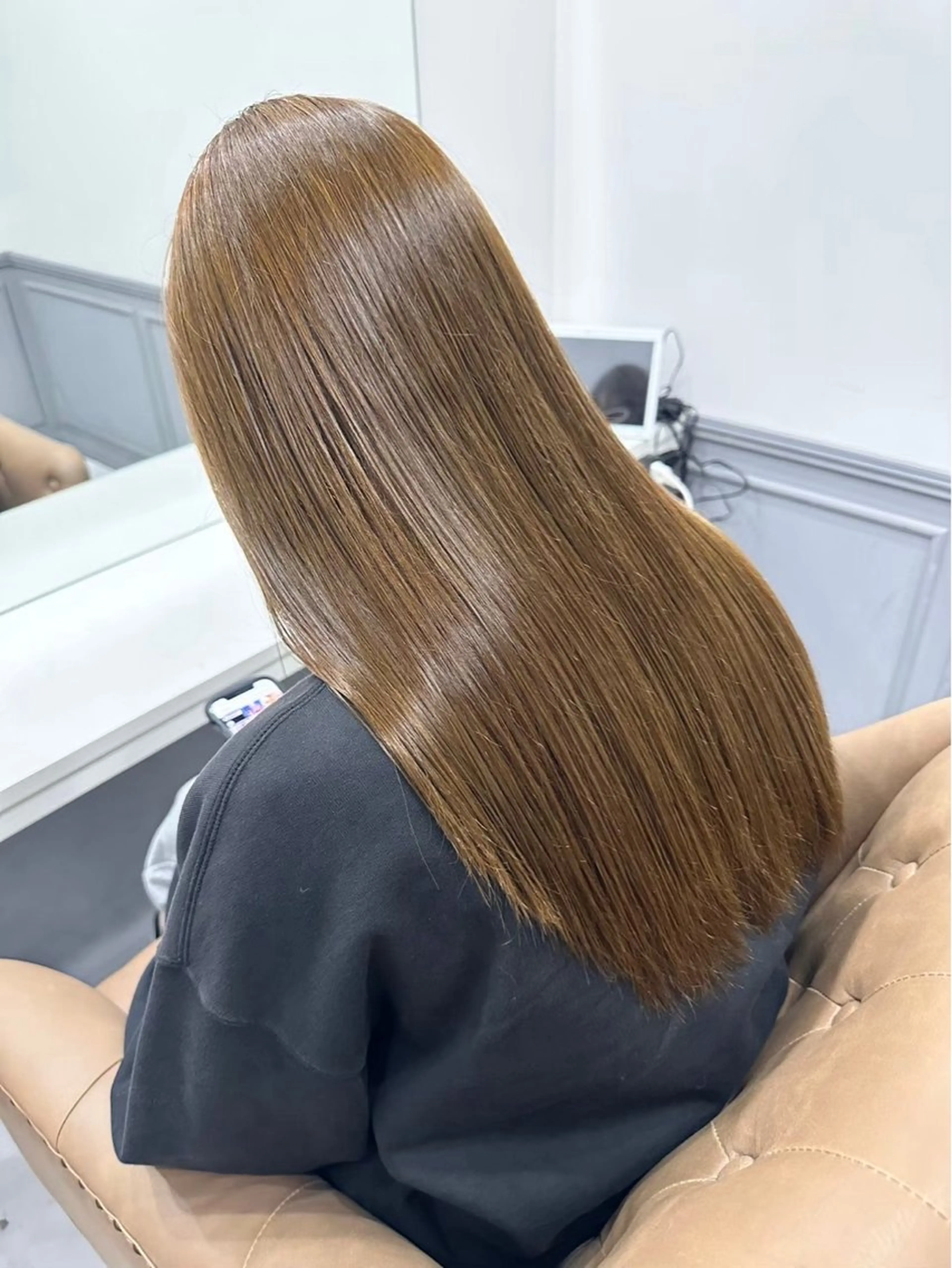 ロング カラー ヘアカラー トリートメント 🦋REISA🦋 エクステ×ハイトーンのヘアスタイル