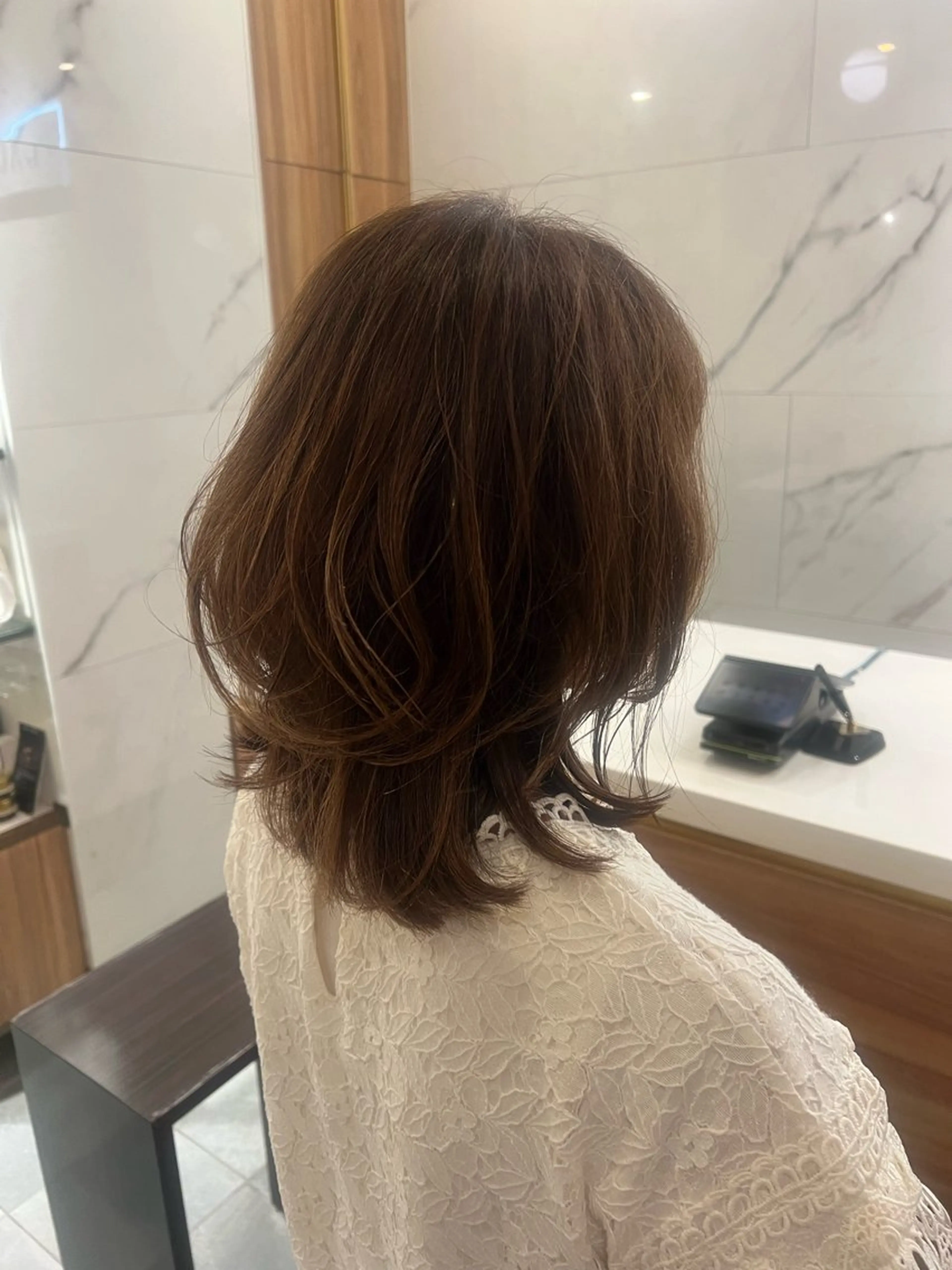 ミディアム レイヤーカット 村中 逸紀のヘアスタイル
