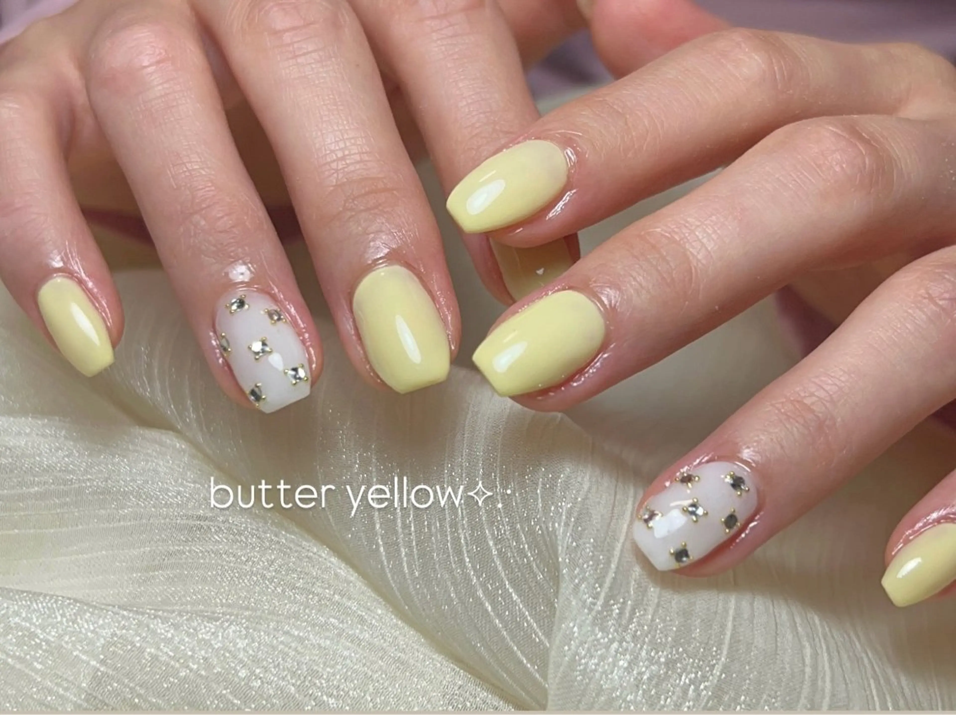 ネイル ワンカラーネイル 春ネイル ハンドネイル Nail by EN 🪽Amiのネイルデザイン