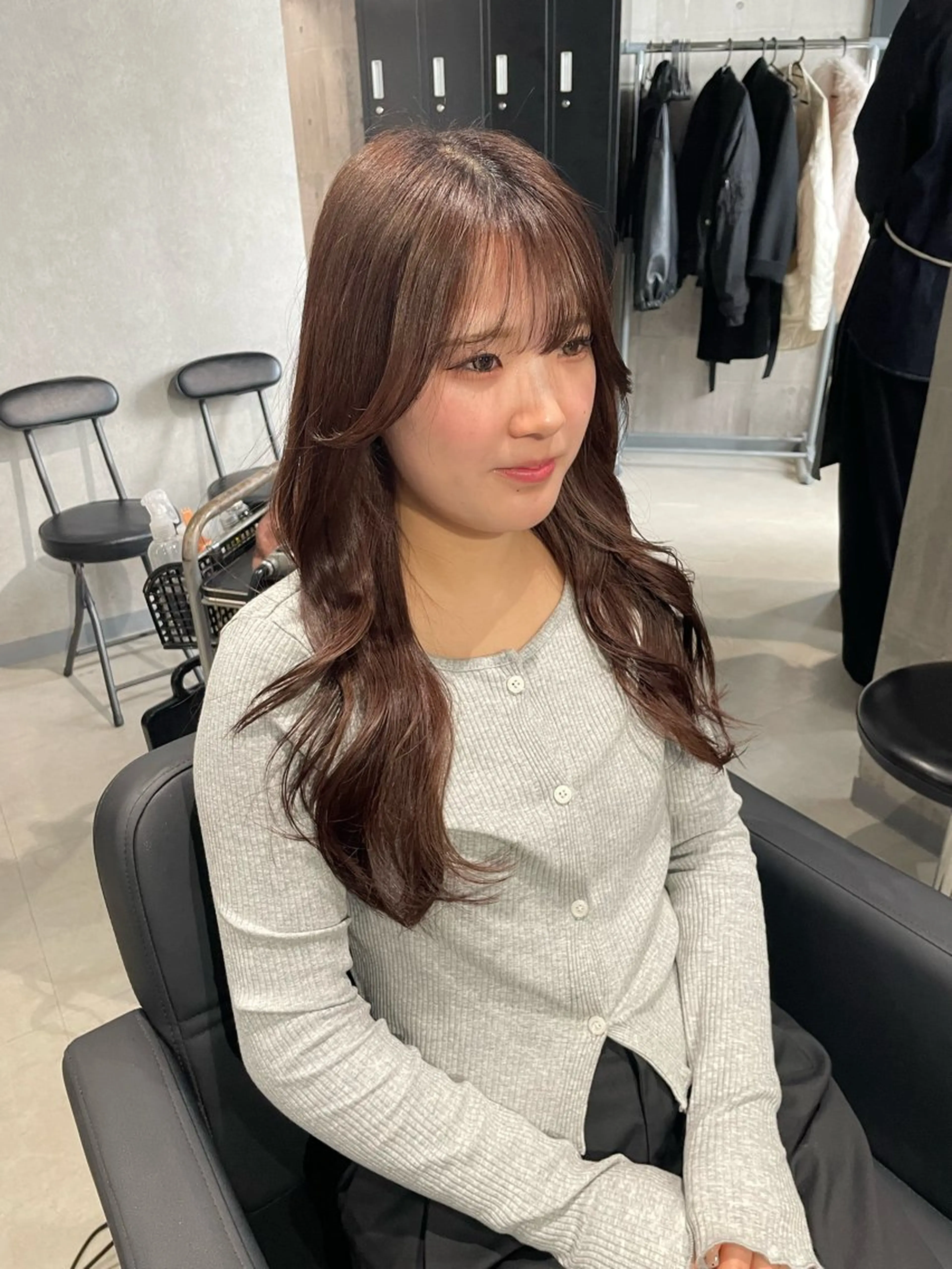 ロング カット ヘアカラー _WHITE 佐伯 碧のヘアスタイル