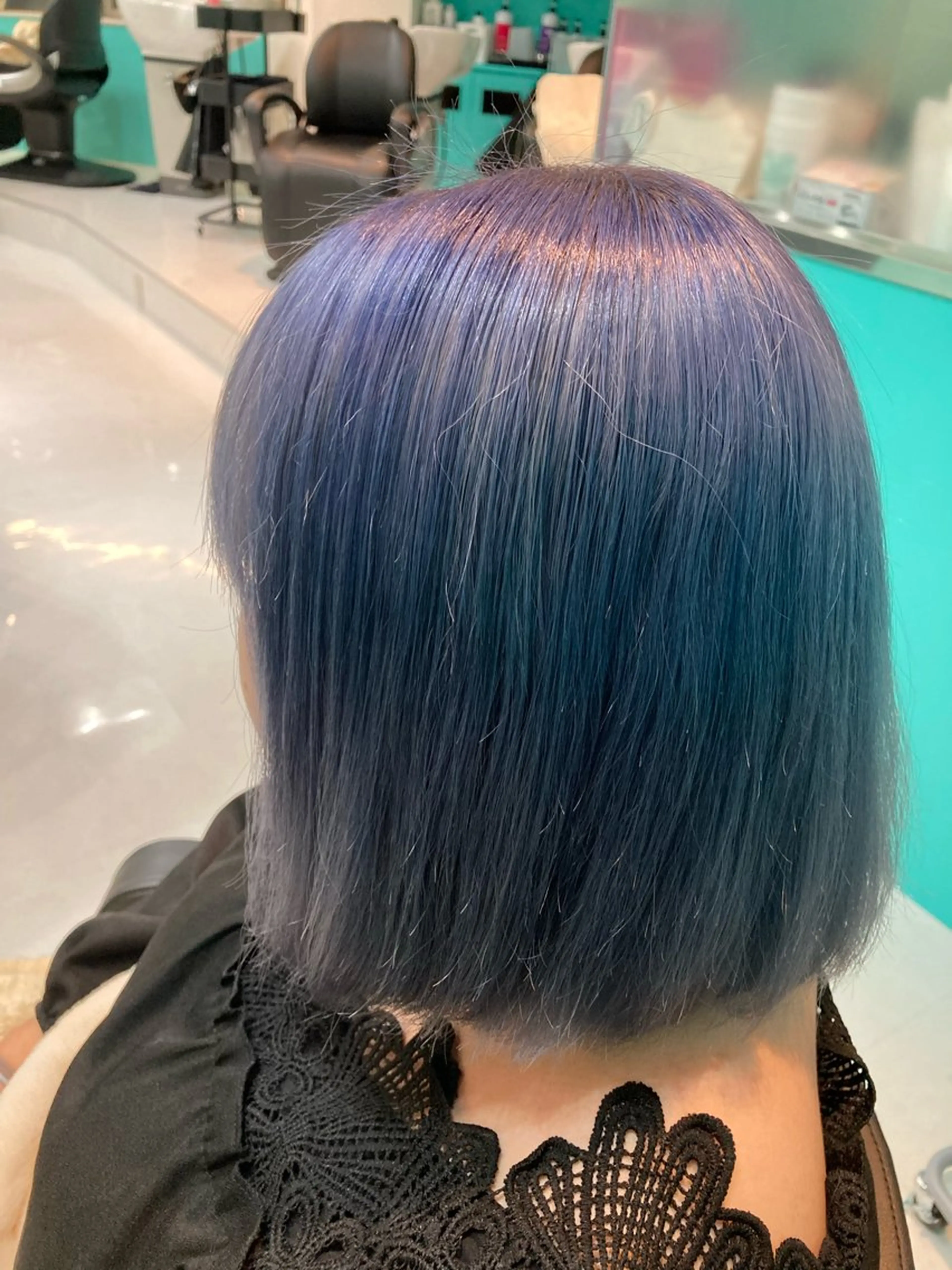 ミディアム カラー ブルーカラー ブルーバイオレット バイオレットカラー 🫧透明感✨ブリーチ 💫ダメージレス🫧のヘアスタイル