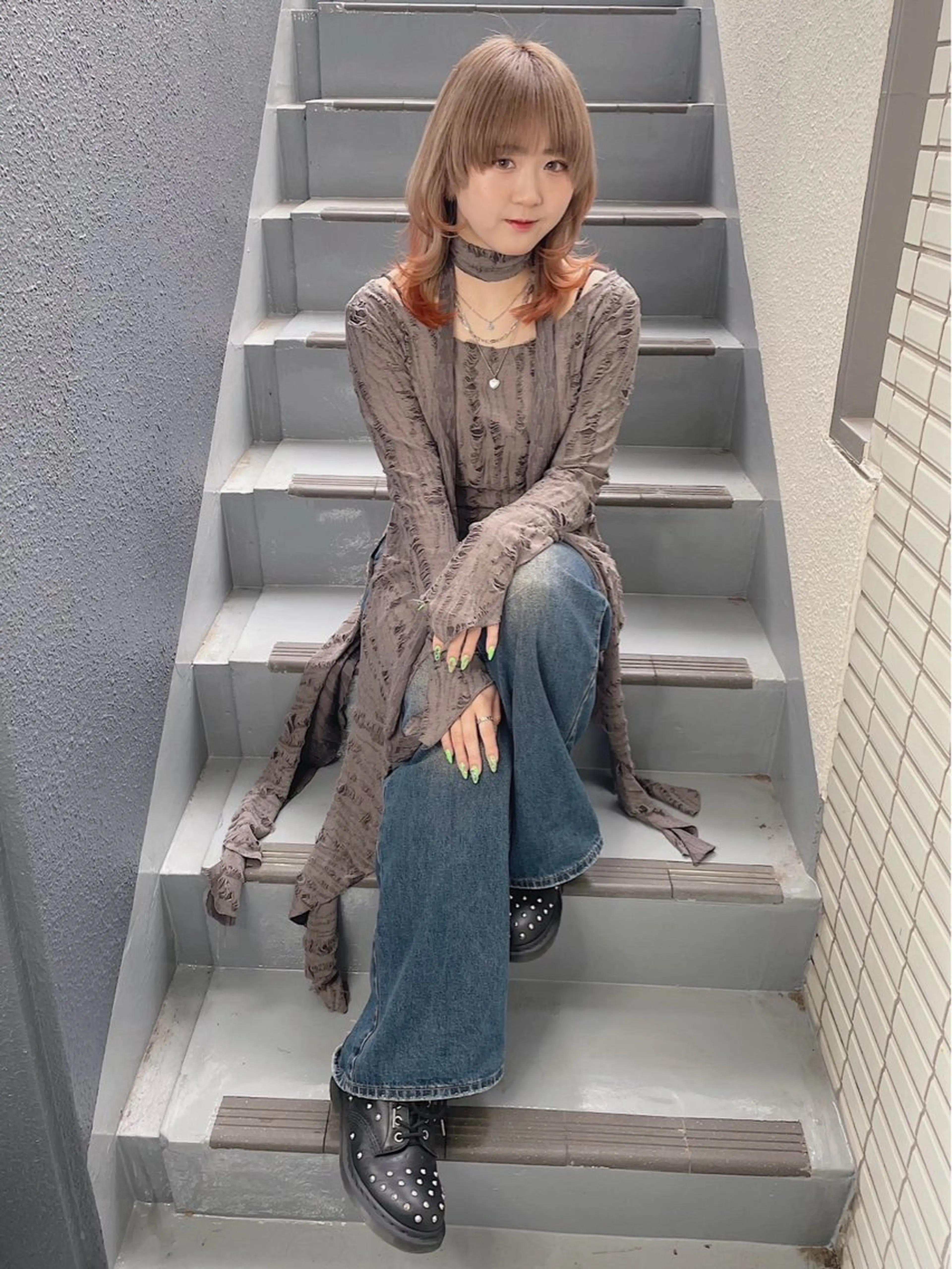 ミディアム カラー ベージュカラー グラデーションカラー オレンジ ウルフカット ハットリ /北習志野のヘアスタイル