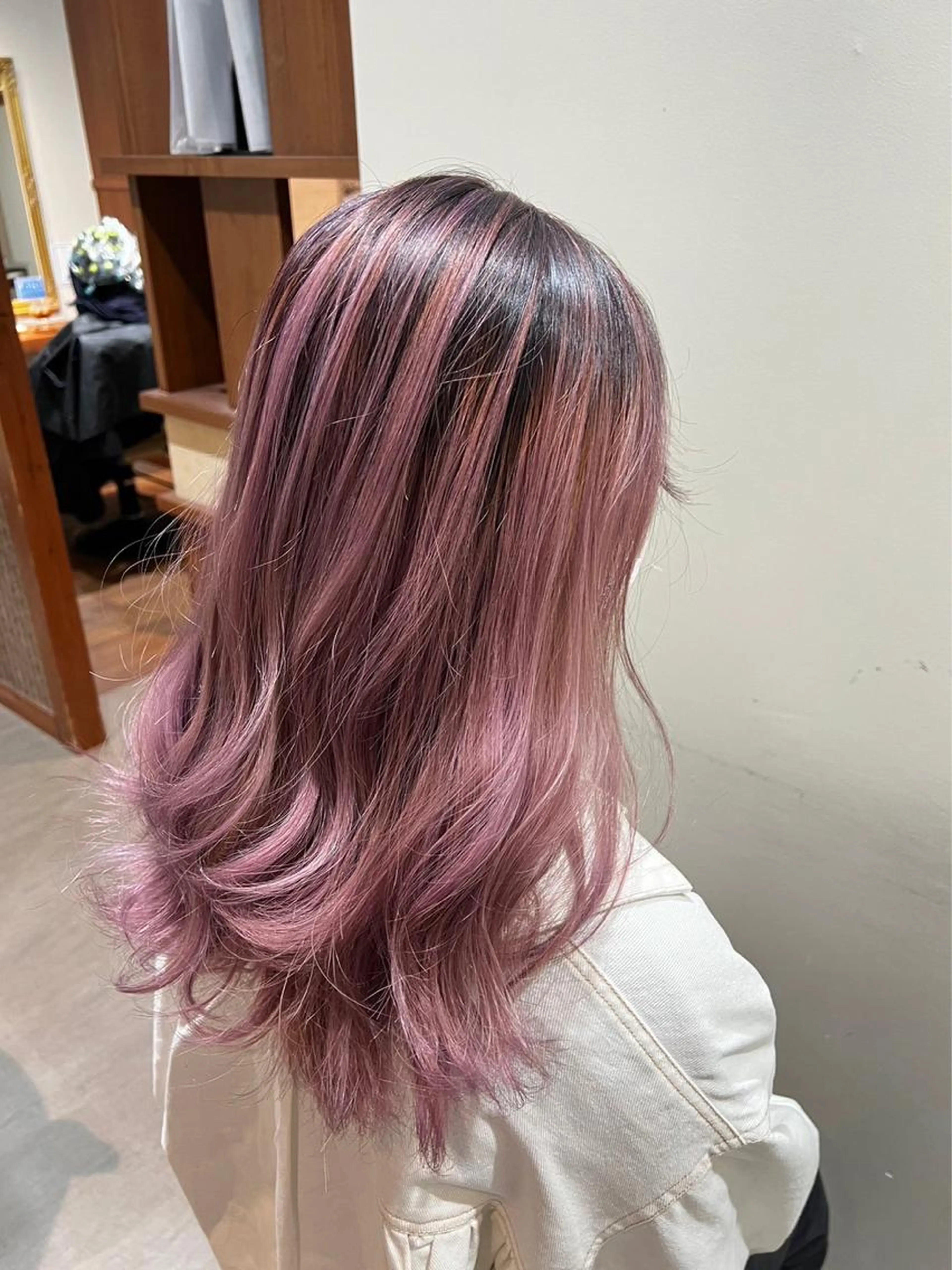 【SNSでも話題のデザイン❣️】バレイヤージュカラー+トリートメント✨の写真