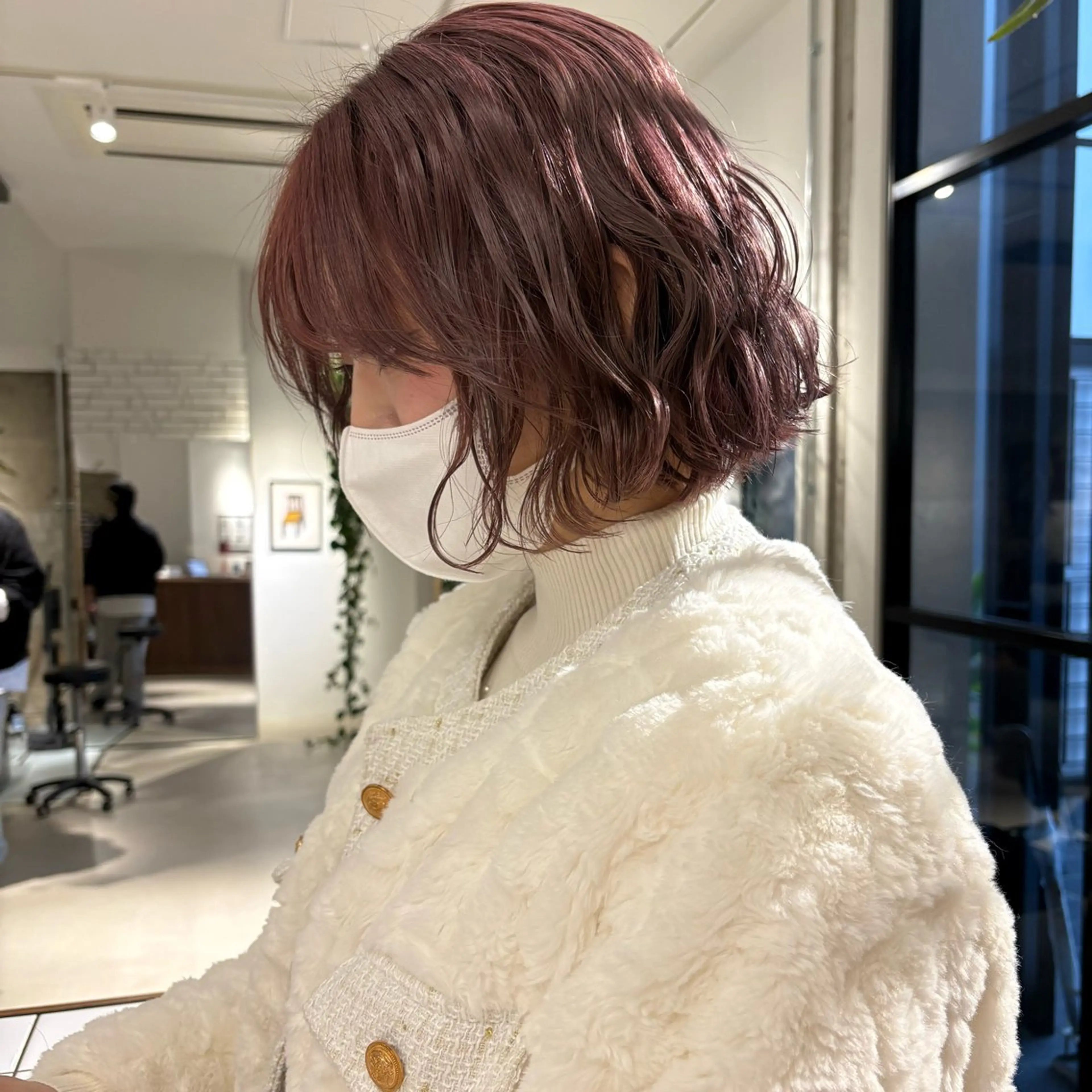 ショート カラー ピンクカラー カット ヘアカラー Yui⭐️ 透け感カラーのヘアスタイル