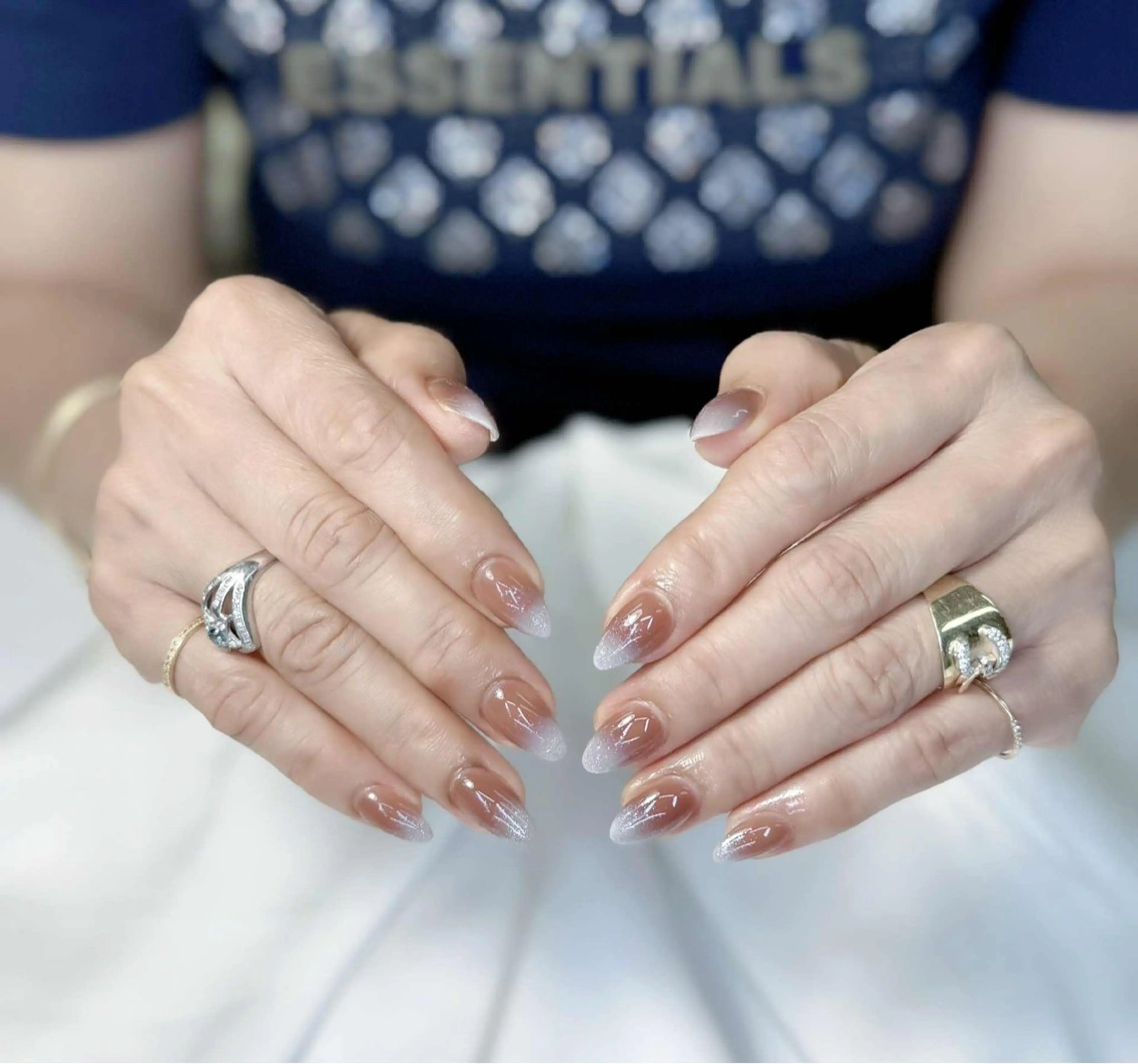 ミディアム ハンドネイル Bibi beauty spa Osaka所属・Chann Channのネイルデザイン