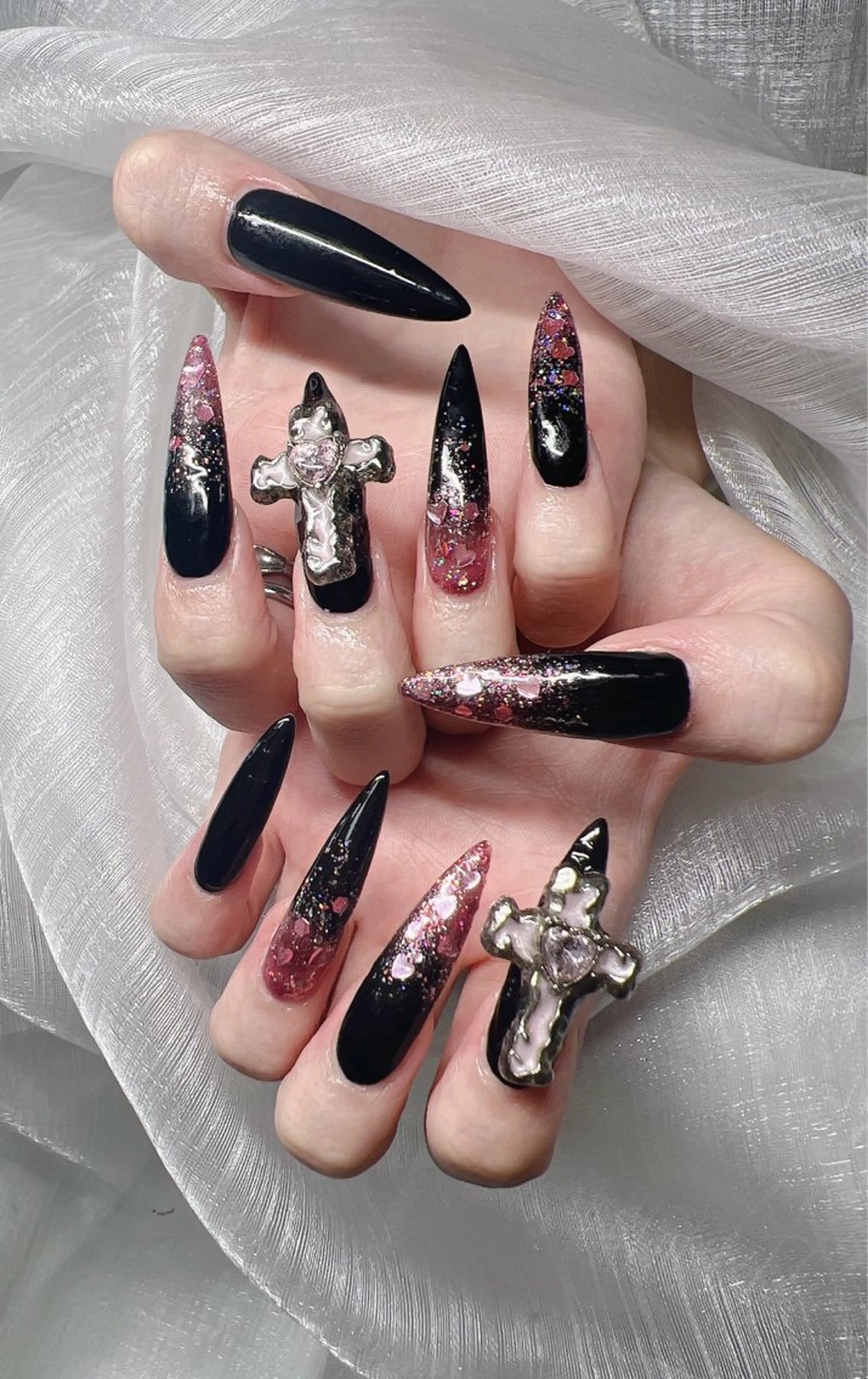 ネイル 長さ出し グラデーション 卒業式 キラキラネイル マグネットネイル ハンドネイル Lee Nailsのネイルデザイン