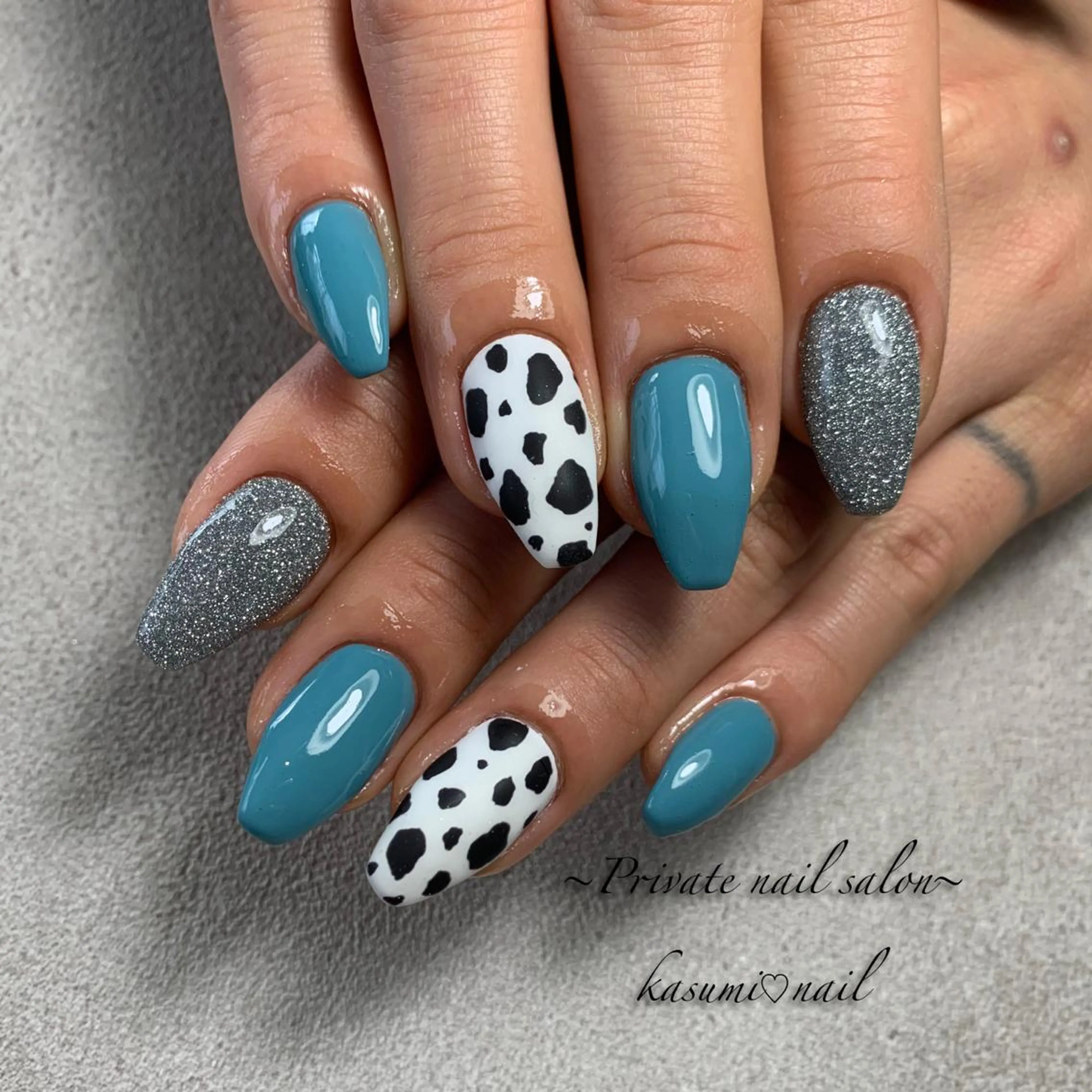 ネイル アニマル柄 ミラーネイル ニュアンスネイル KASUMI♡ Nailのネイルデザイン