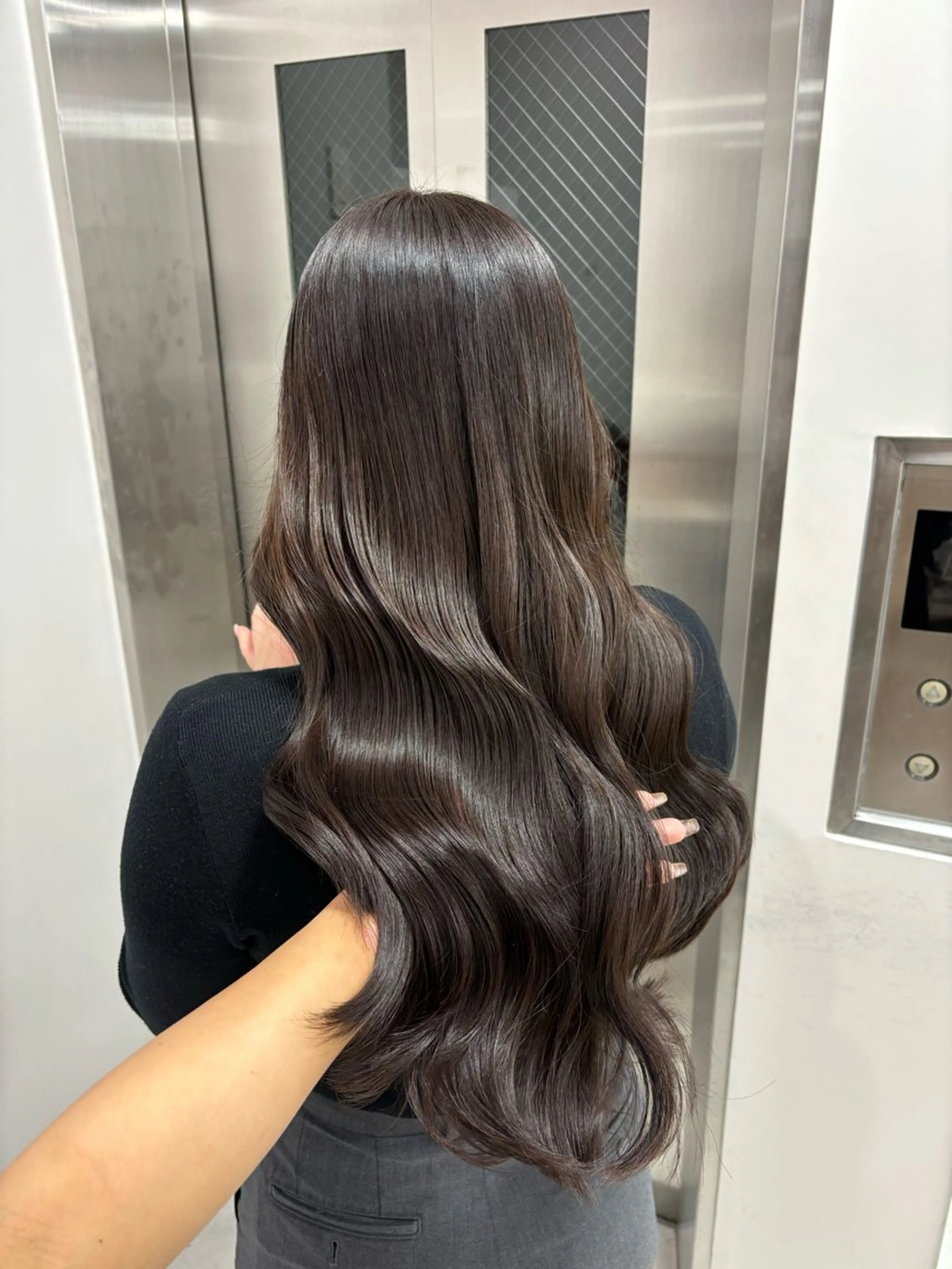 ロング カラー ブラウンカラー チョコレートブラウン カット ヘアカラー 韓国レイヤー/ 縮毛矯正🎀minaのヘアスタイル