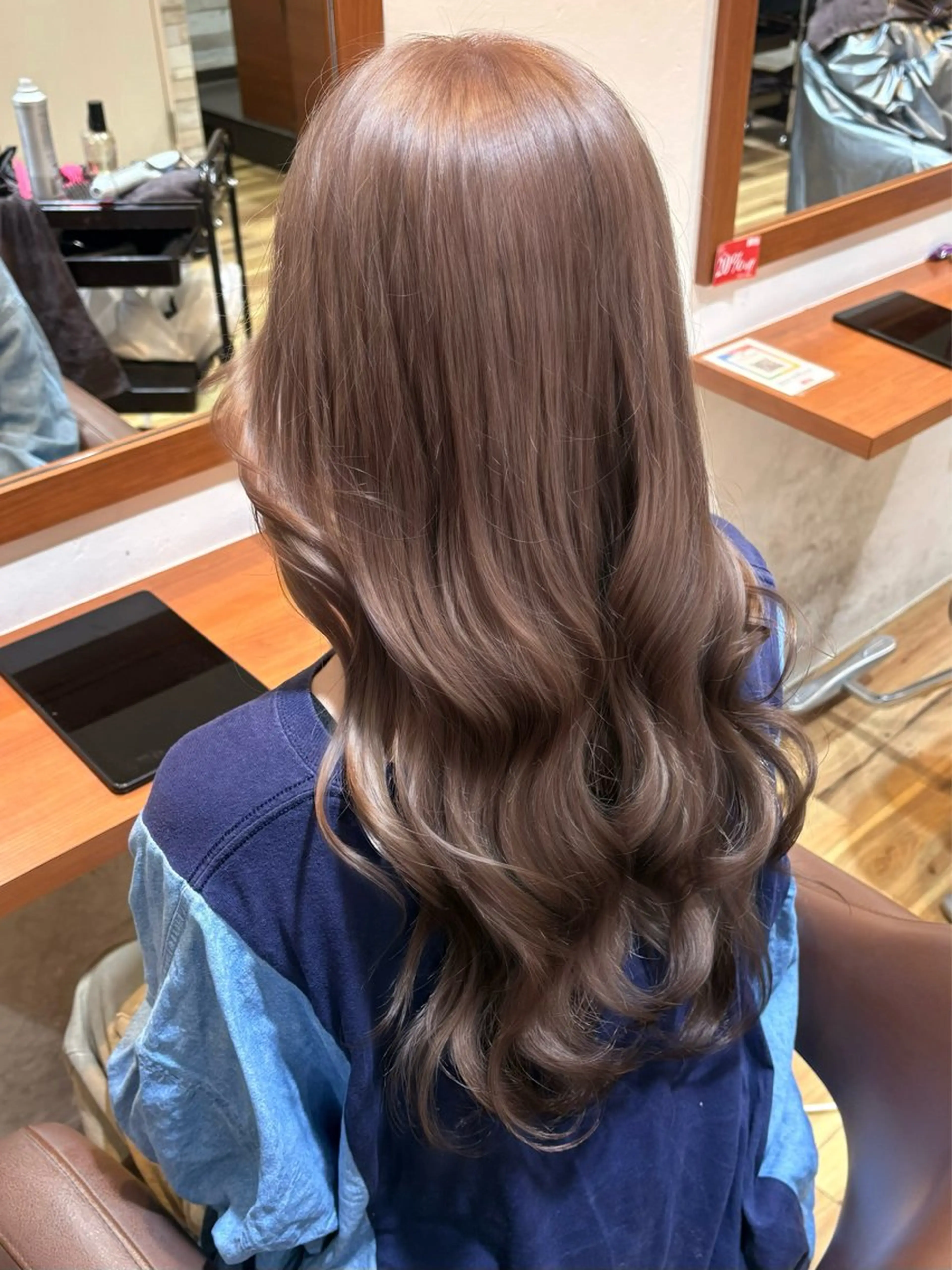 ロング カラー ベージュカラー 透明感カラー ミルクティーベージュ ピンクカラー ヘアカラー トリートメント 🩷RIHO 🩷のヘアスタイル