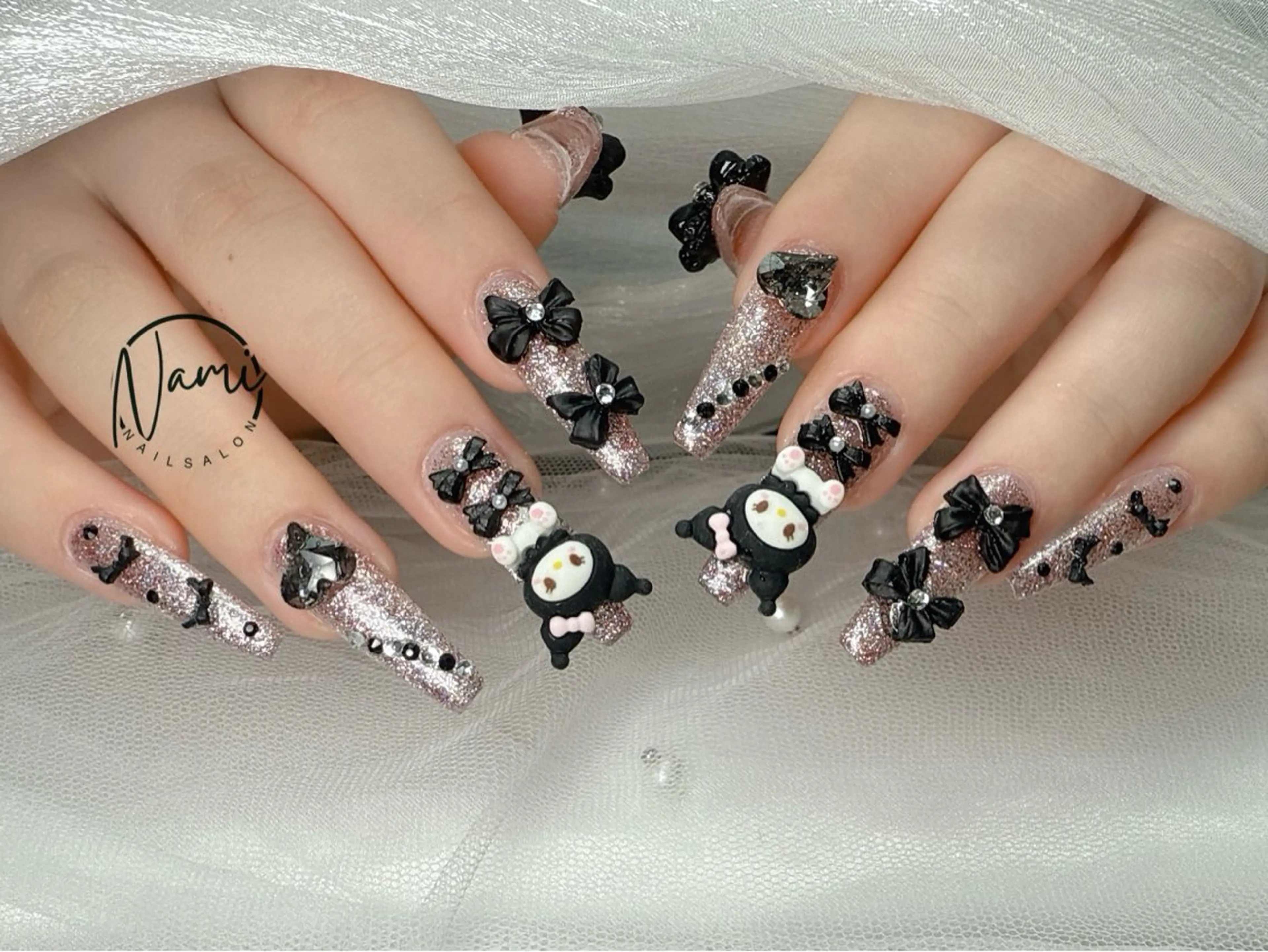 ネイル 長さ出し ガーリー 韓国ネイル ロングネイル 持ち込み ハンドネイル Nami nail salonのネイルデザイン