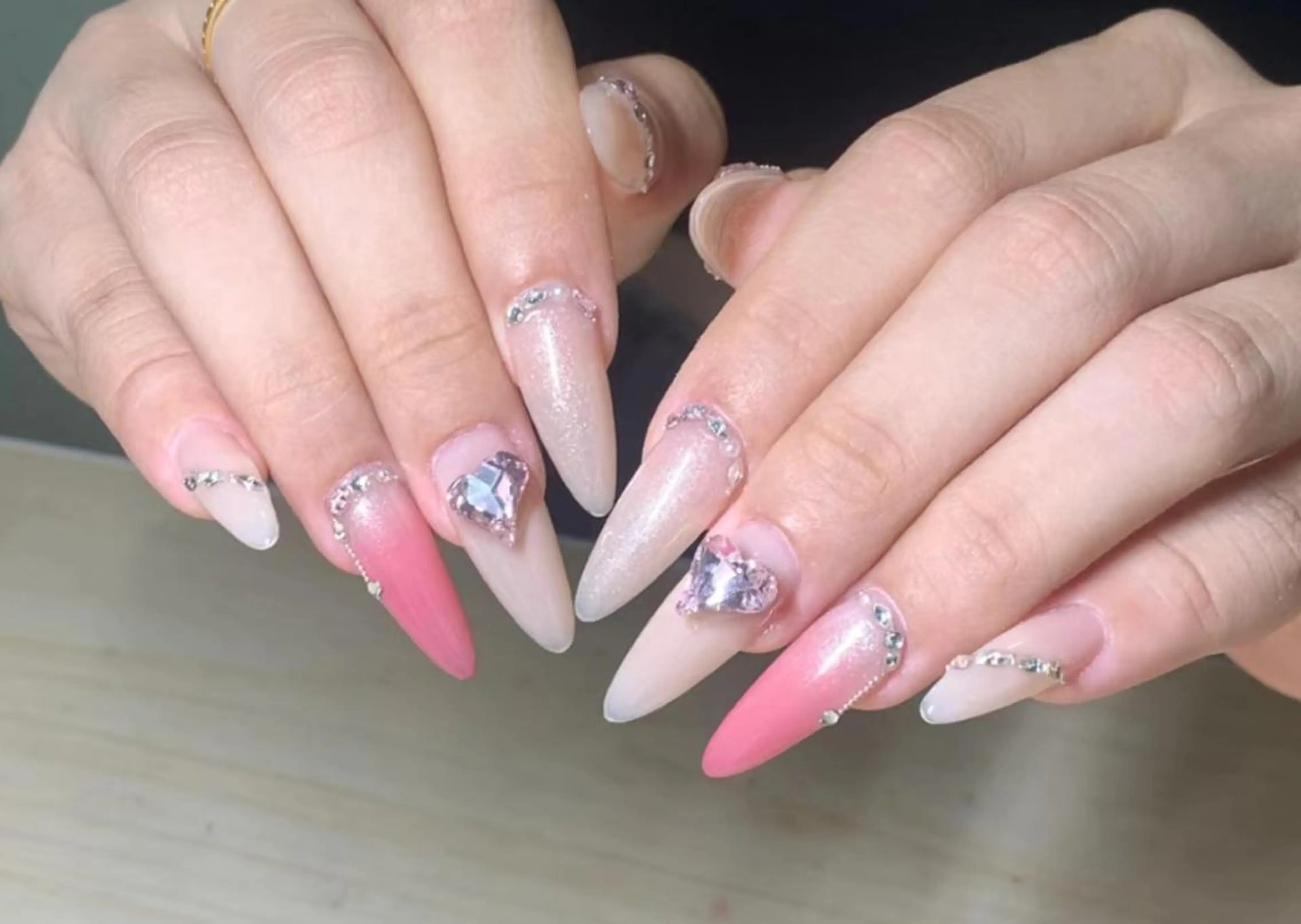 ネイル ハンドネイル エリ🫧 nail池袋東口のネイルデザイン