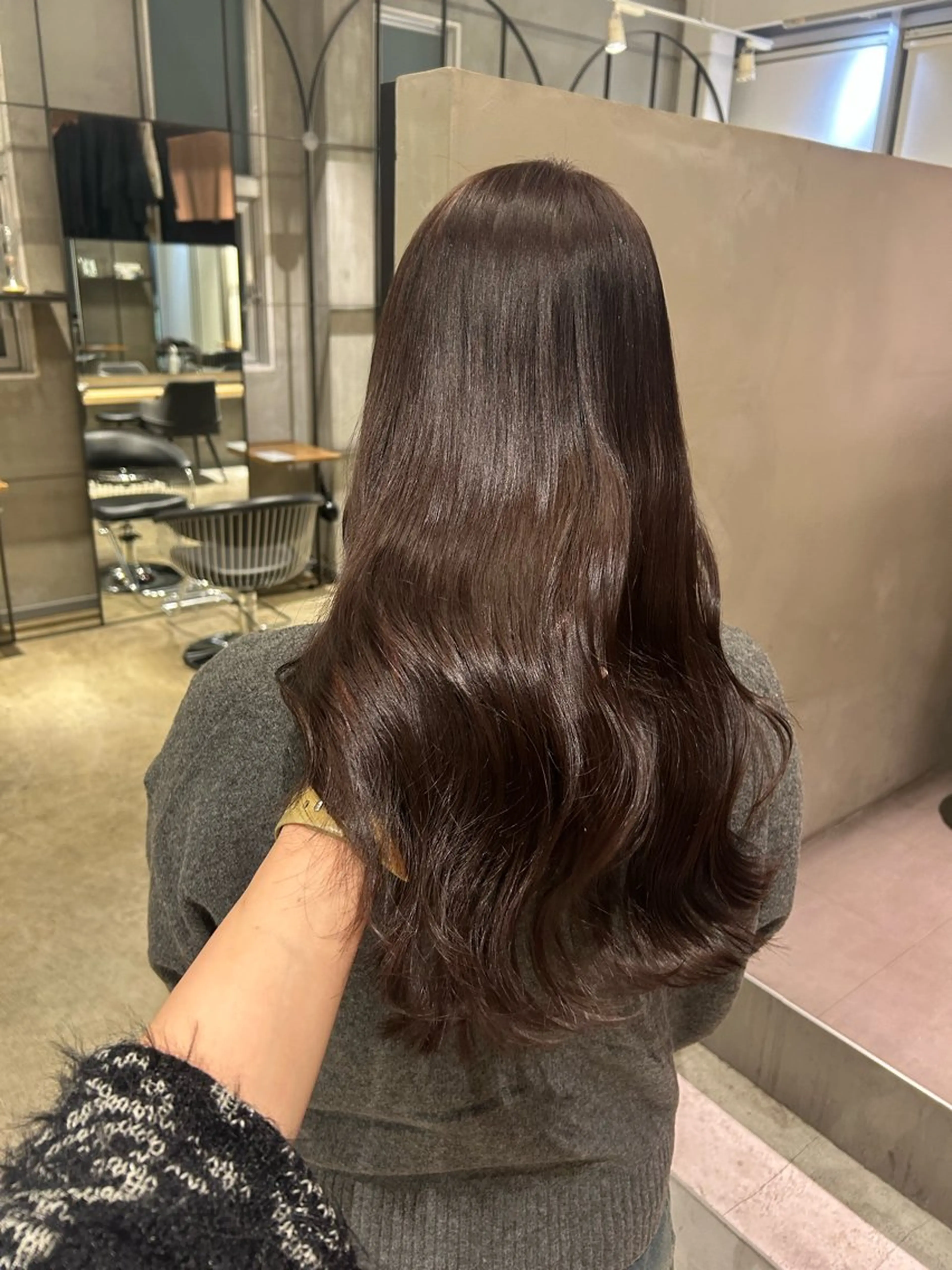 ロング カラー ブリーチ ブラウンカラー ブリーチなしカラー ピンクカラー ピンクブラウン 森山 葵のヘアスタイル