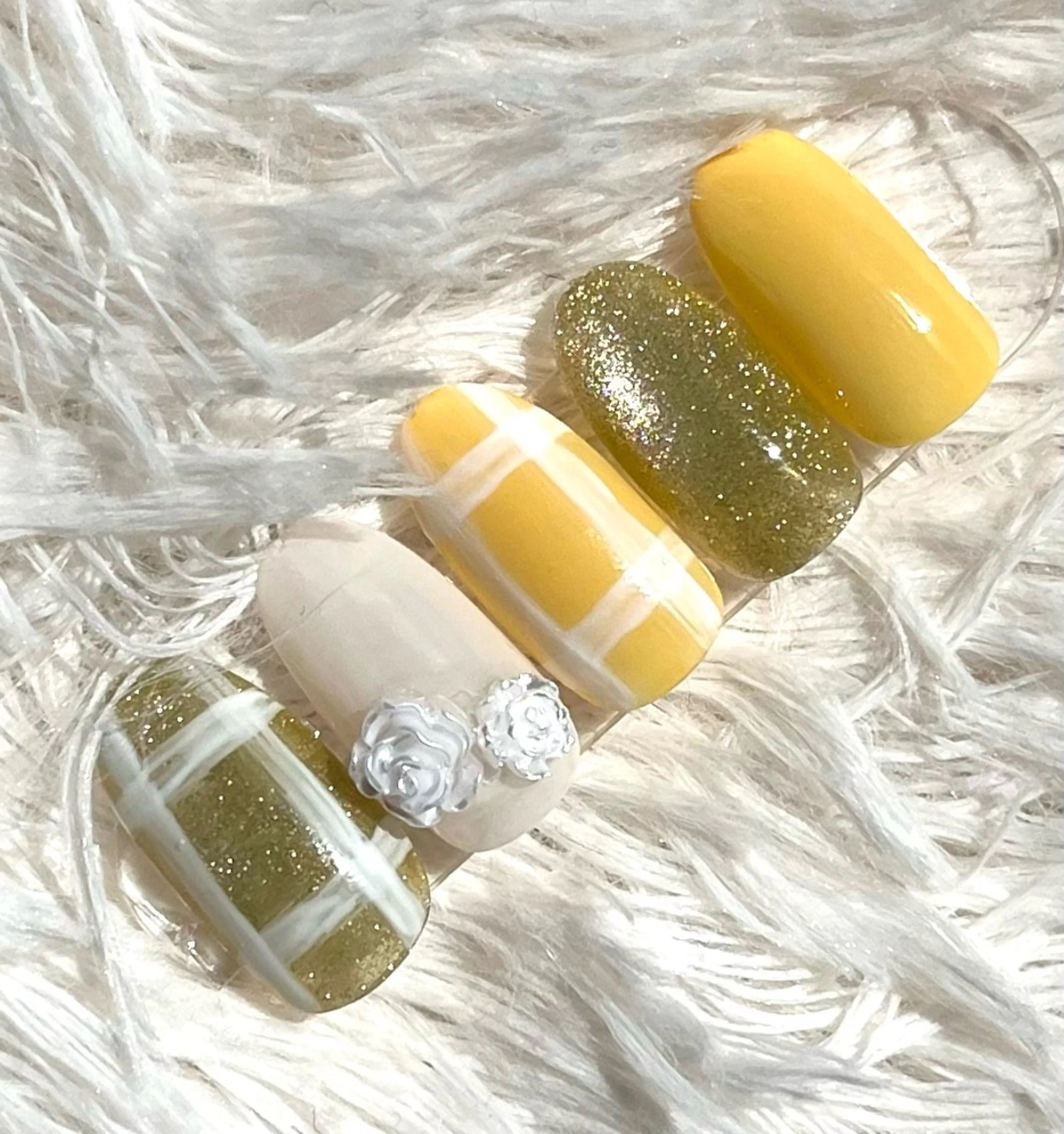 ネイル 春ネイル 黄色 島田 亜紀のネイルデザイン