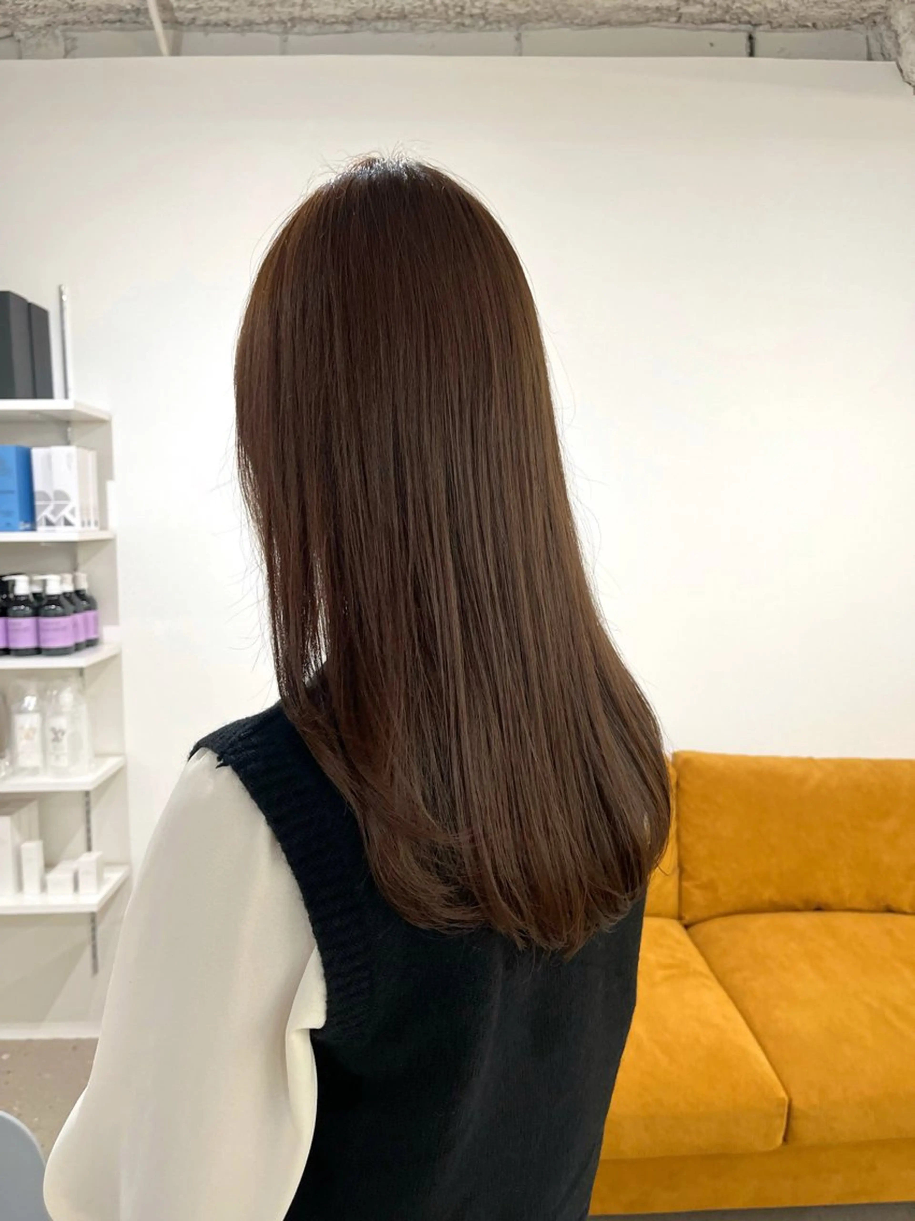 ロング カラー 阪本 桃のヘアスタイル