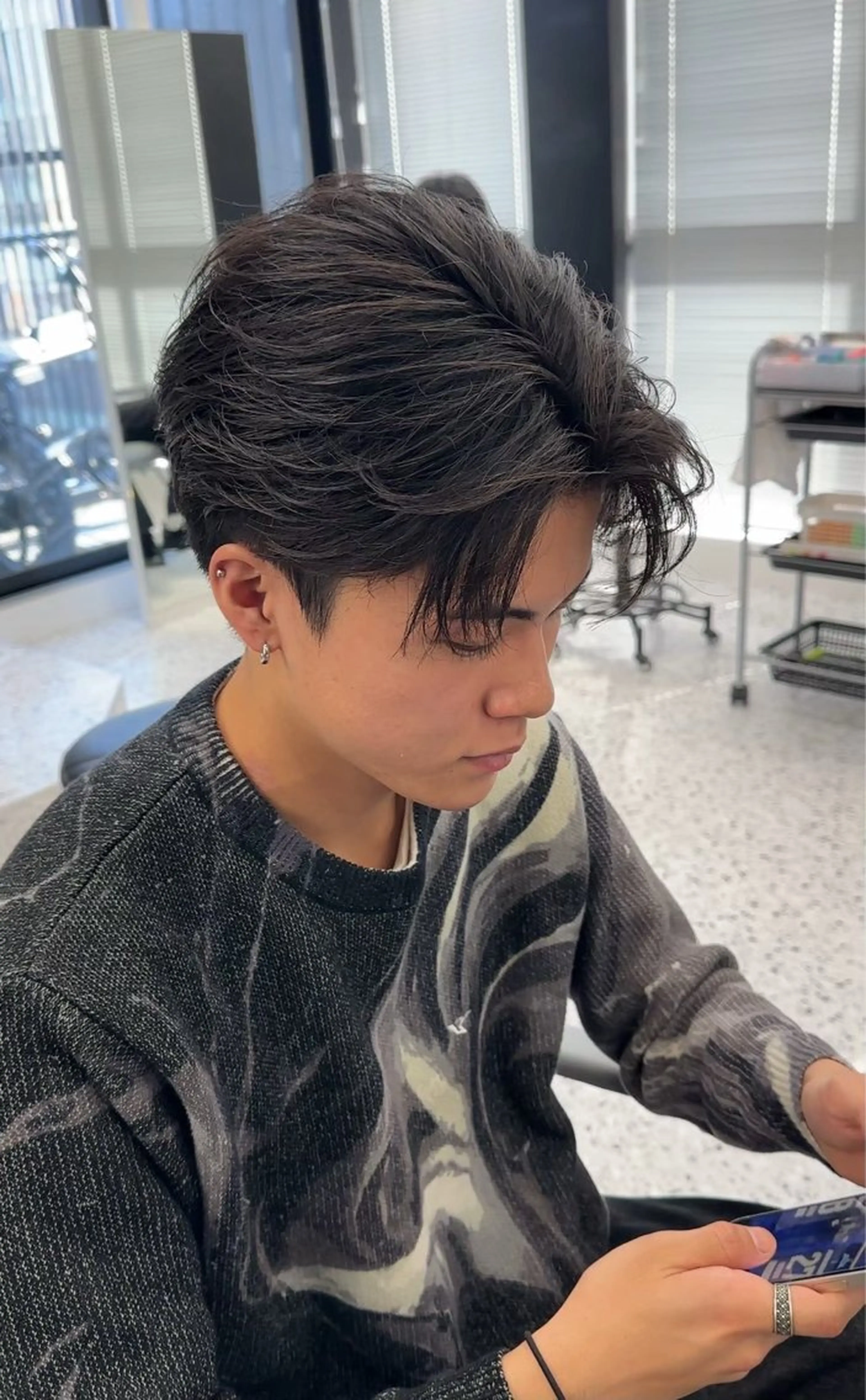 ショート カラー パーマ ✨️メンズ特化波巻き ツイスパ✨️松本真生のヘアスタイル