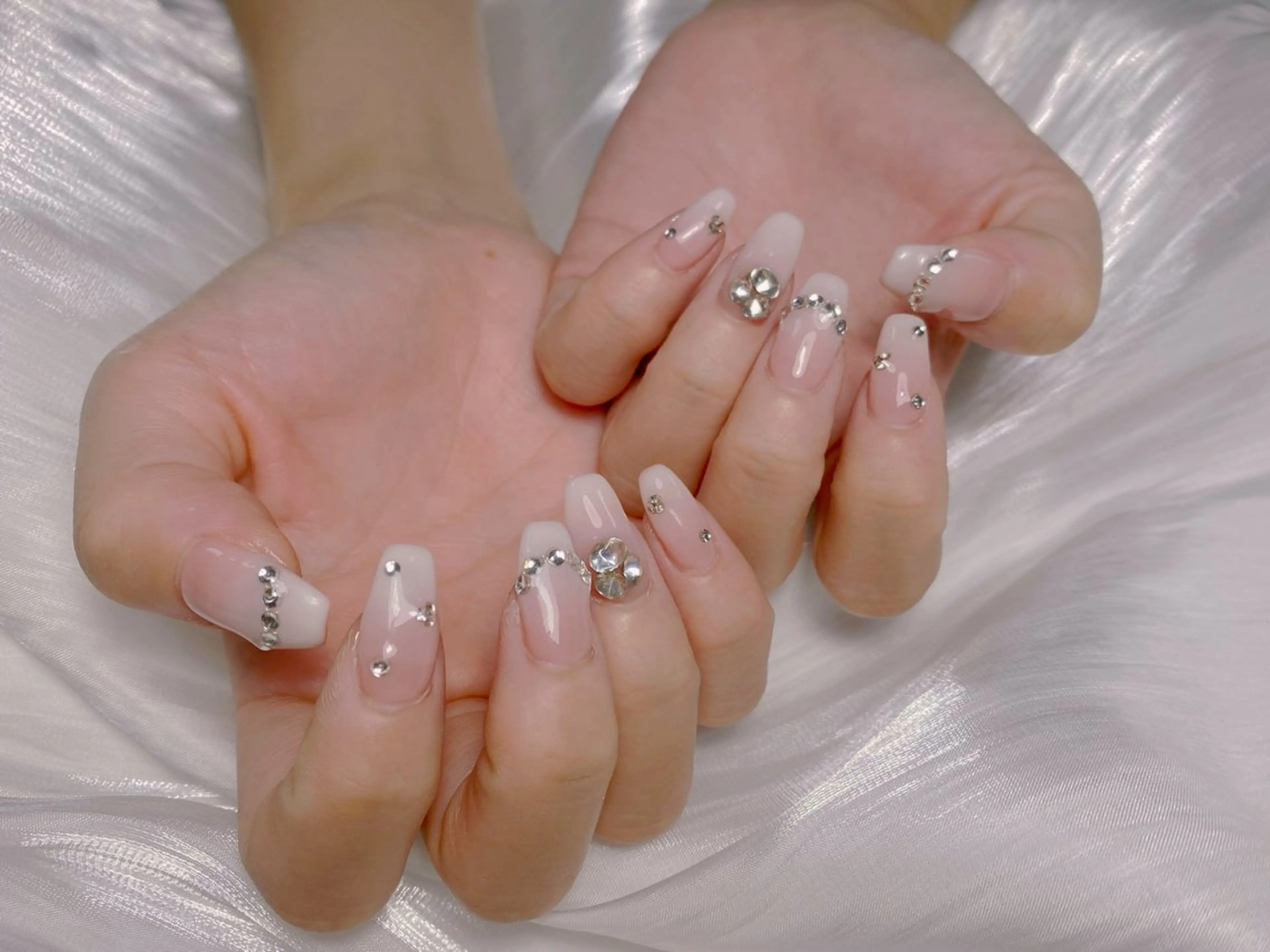 ネイル ハンドネイル ハンドケア 小林 凛のネイルデザイン