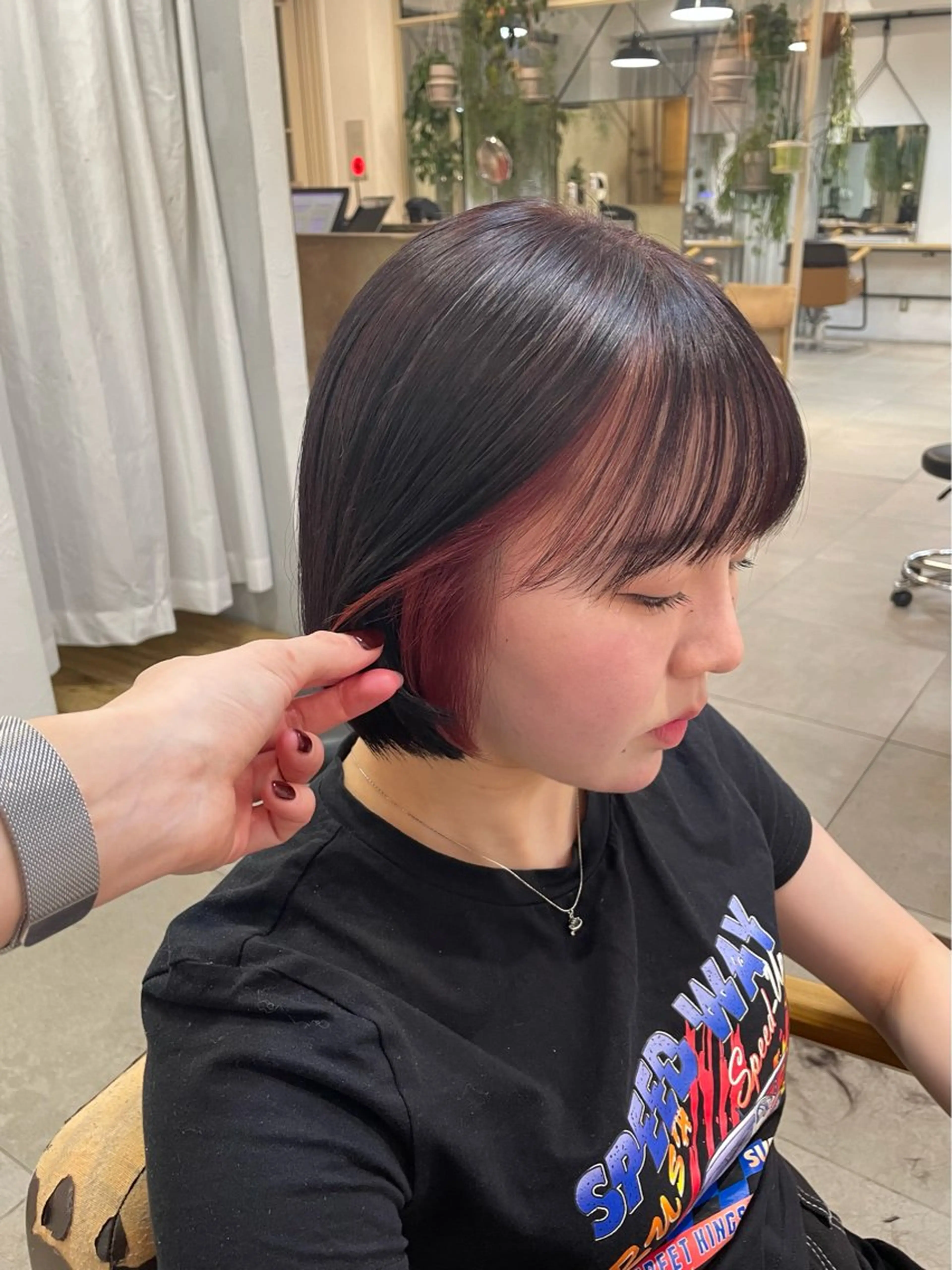 ショート カラー カット ヘアカラー ミルクティー× グレージュMOMOのヘアスタイル