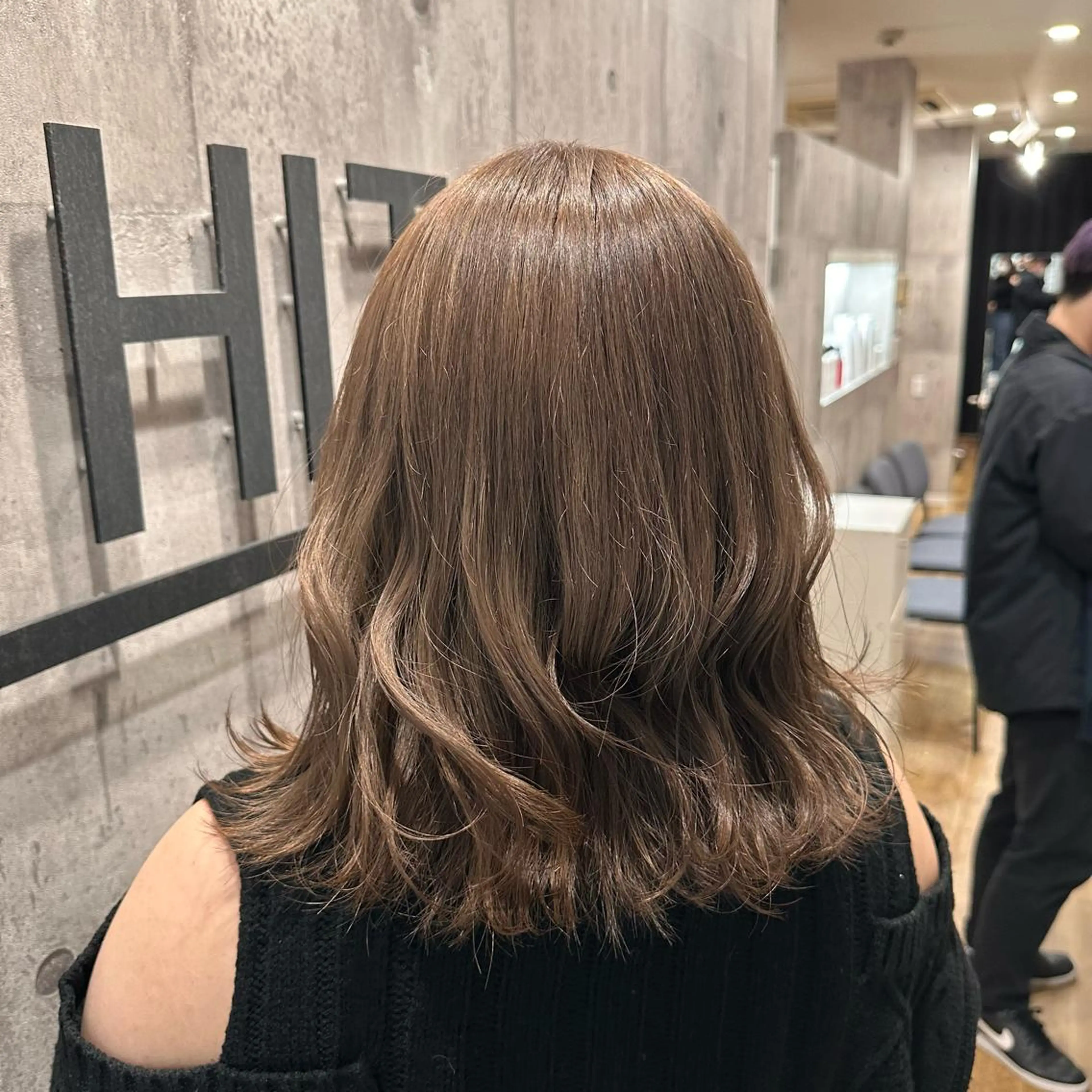 セミロング 髪質改善/ウスイ アイキ/_WHITEのヘアスタイル