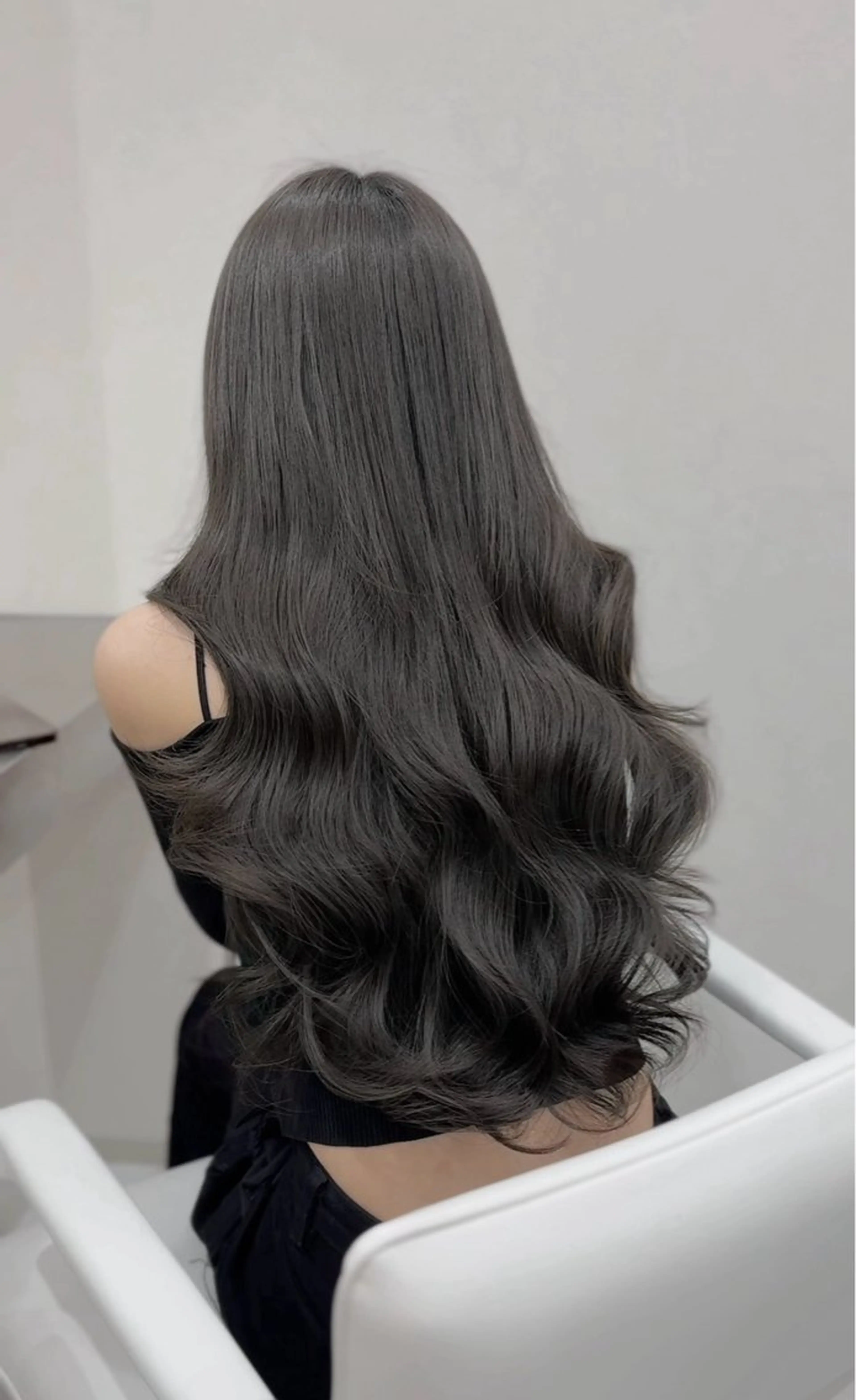 ロング カラー ベージュカラー ブリーチ 透明感カラー ダブルカラー グレージュ TOMO/ブリーチ 無しオリーブのヘアスタイル