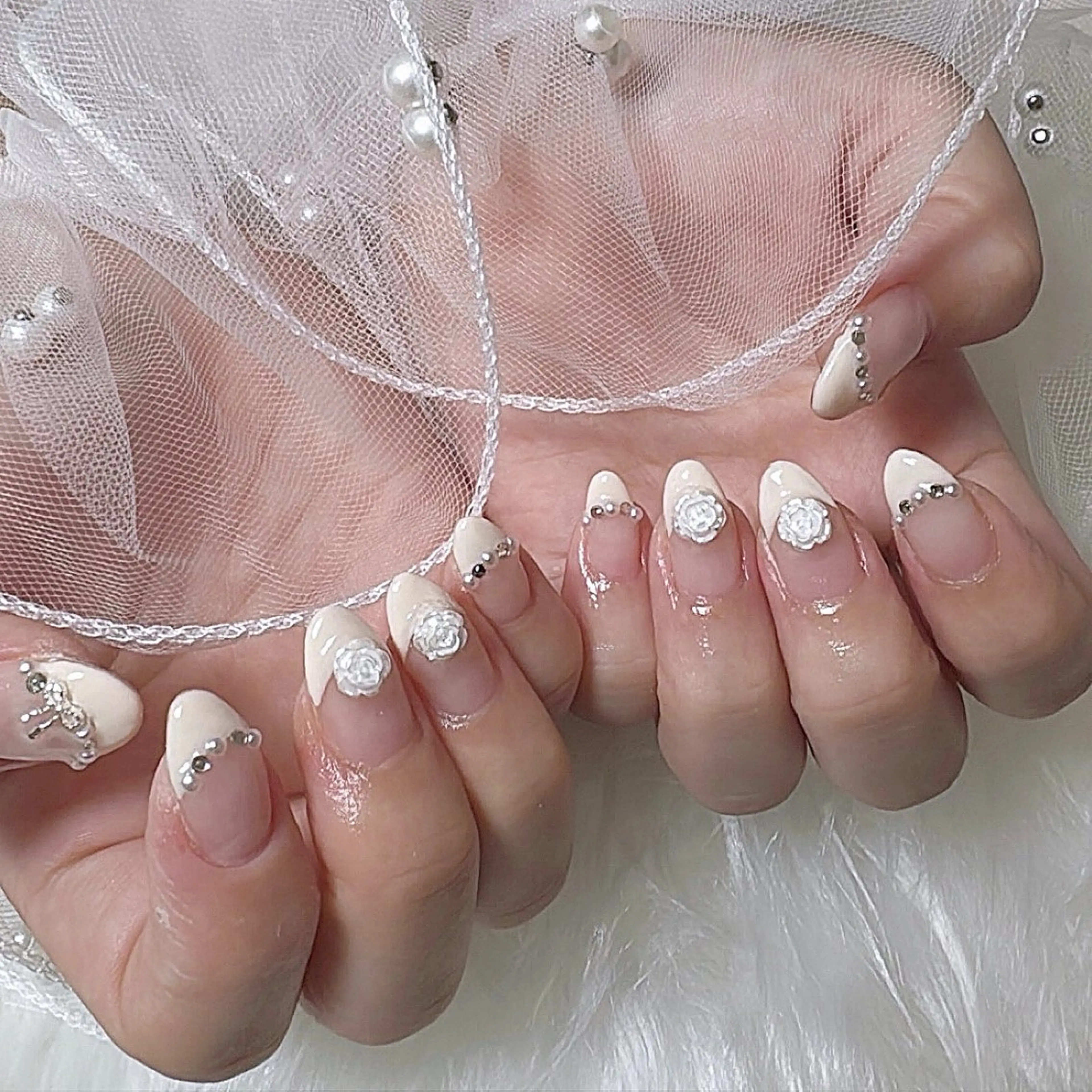 ネイル シュシュ 🎀 girly nailのネイルデザイン