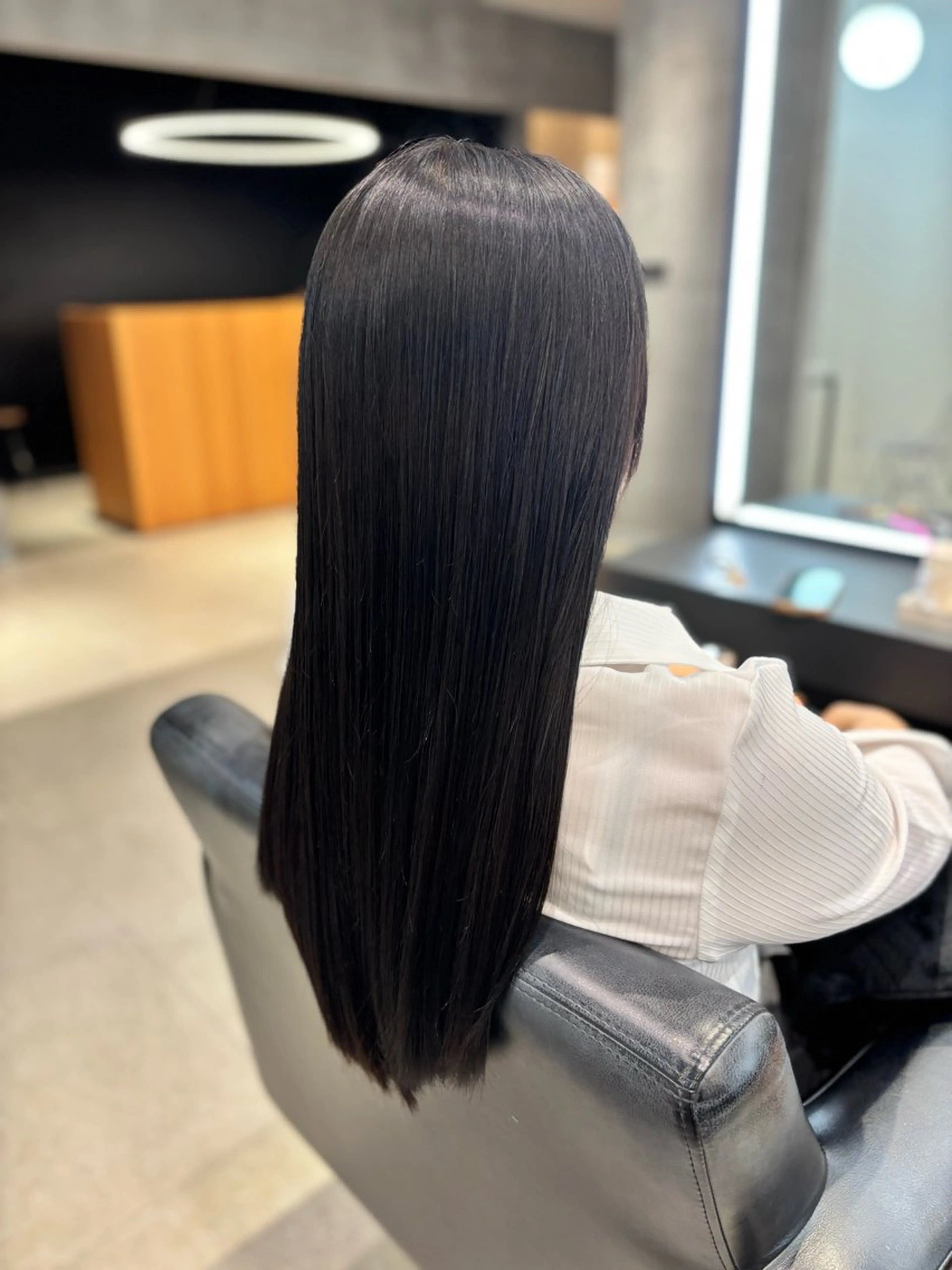 ロング カラー 透明感カラー ダークグレー RABU /髪質改善 伏見/ヘアケアサロンのヘアスタイル