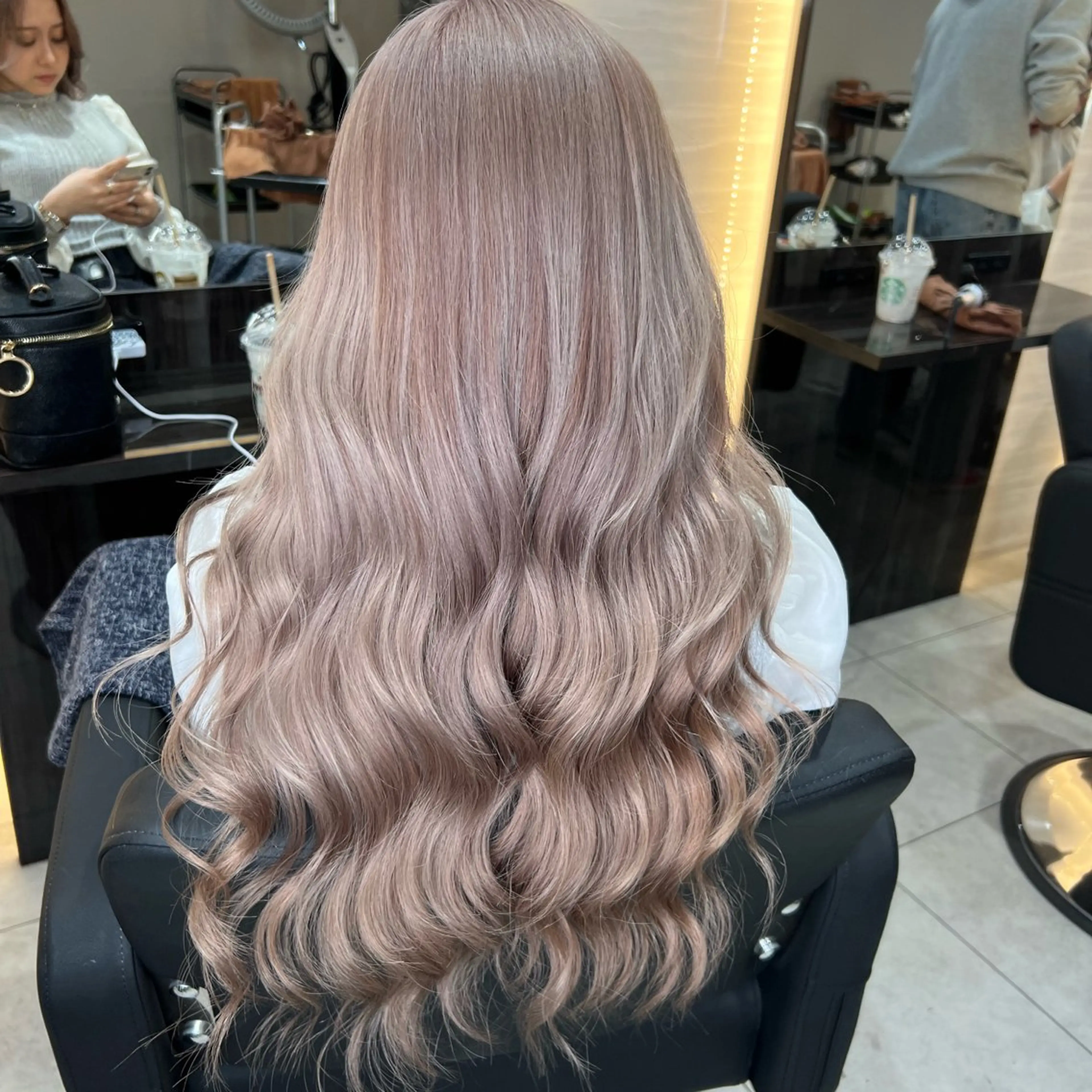 ロング ヘアカラー トリートメント 🌈カラー特化 ハイトーンけいと🌈のヘアスタイル