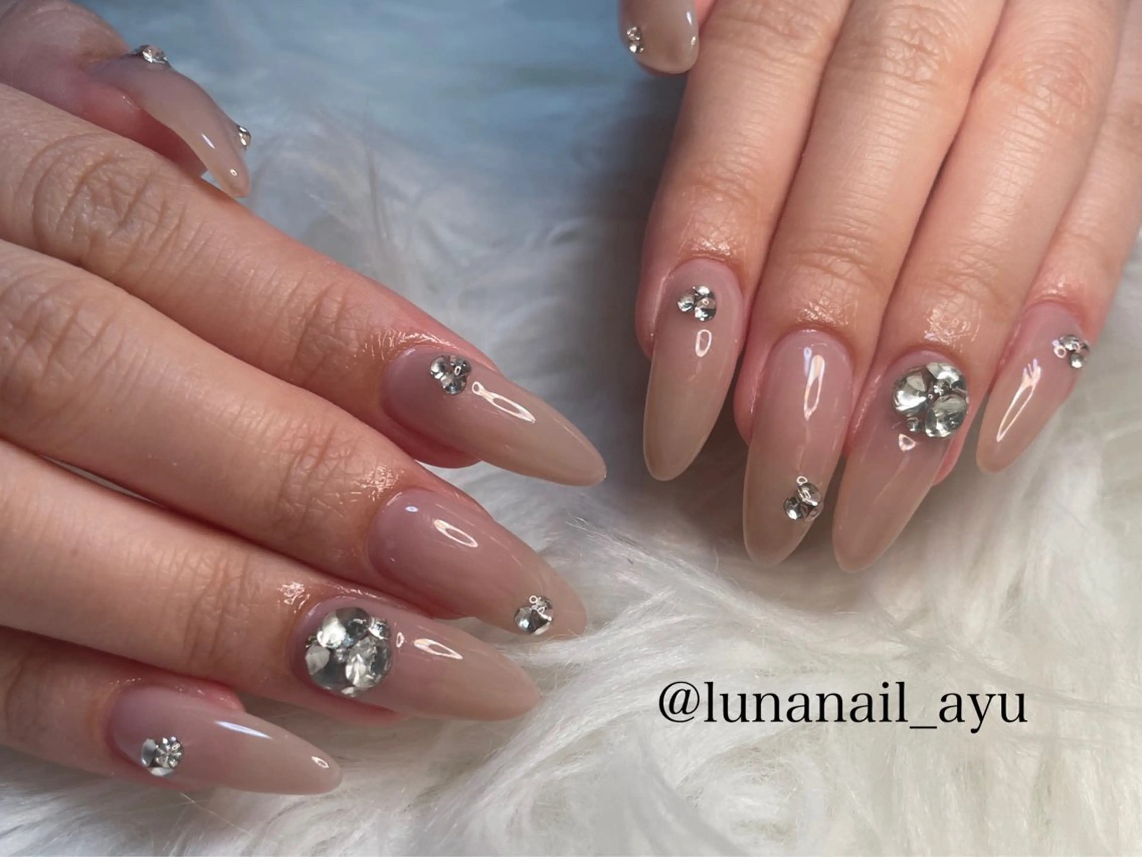 ネイル ワンホンネイル ハンドネイル LUNA NAIL ayuのネイルデザイン